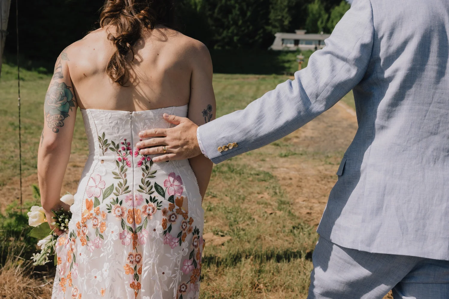Caitlin & Zak - Gorge Crest Vineyard, Underwood WA