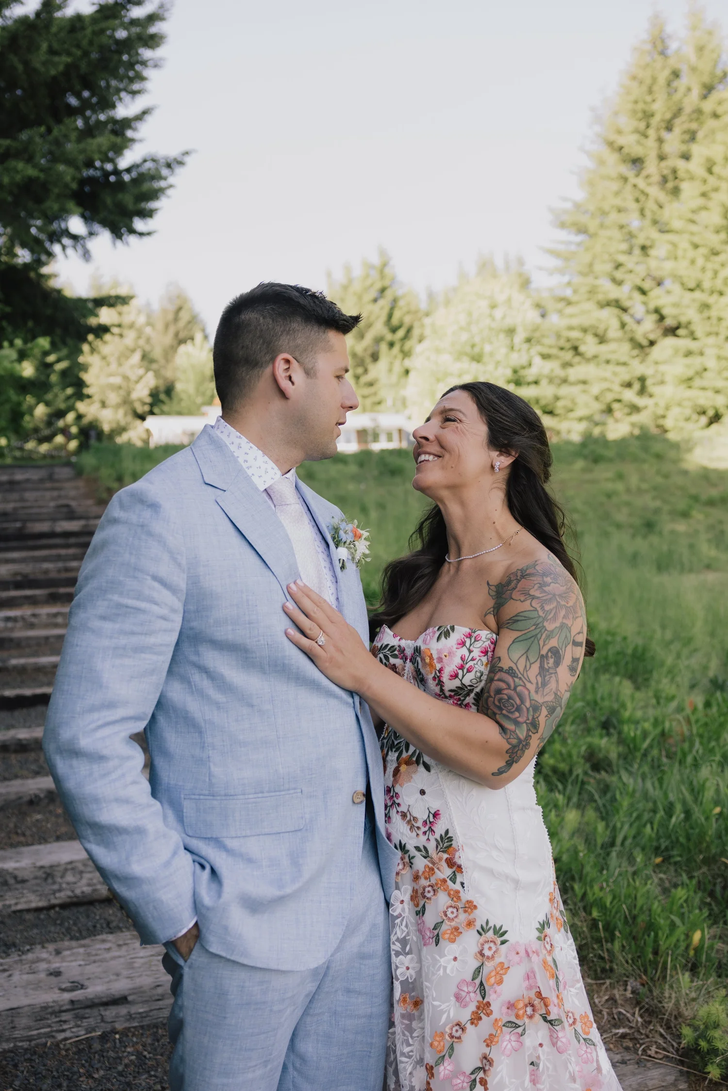 Caitlin & Zak - Gorge Crest Vineyard, Underwood WA