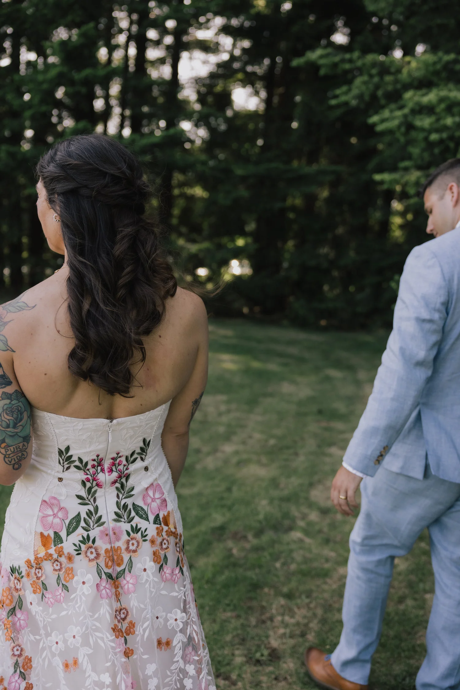 Caitlin & Zak - Gorge Crest Vineyard, Underwood WA