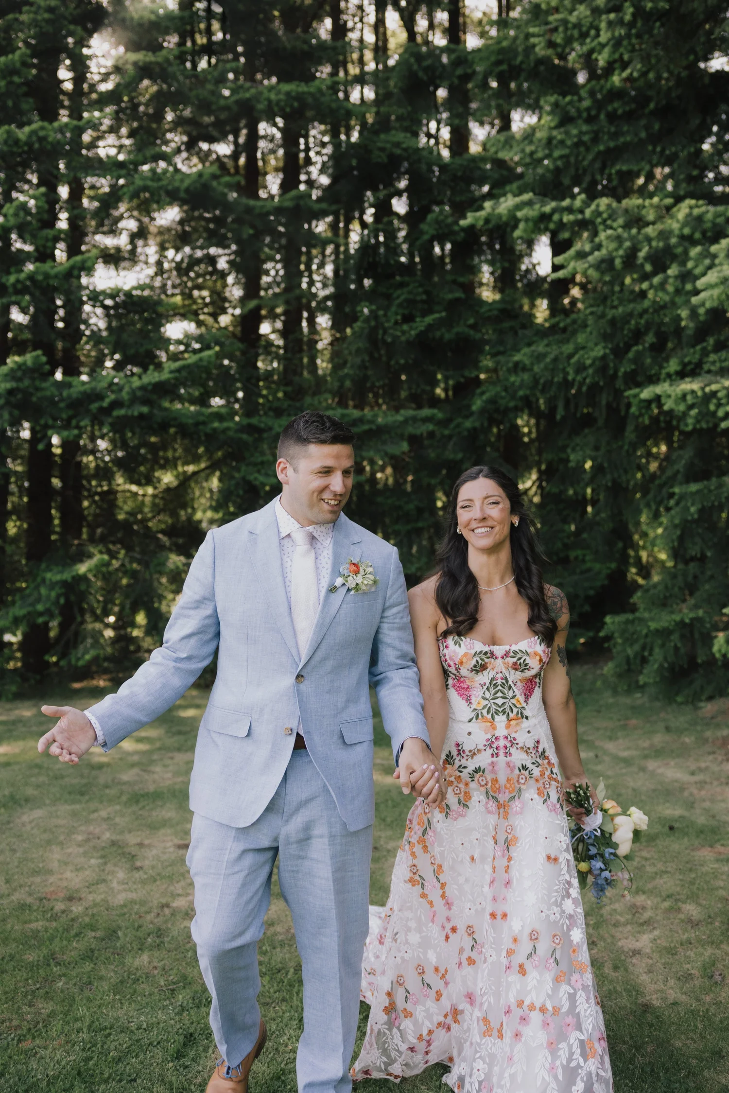 Caitlin & Zak - Gorge Crest Vineyard, Underwood WA