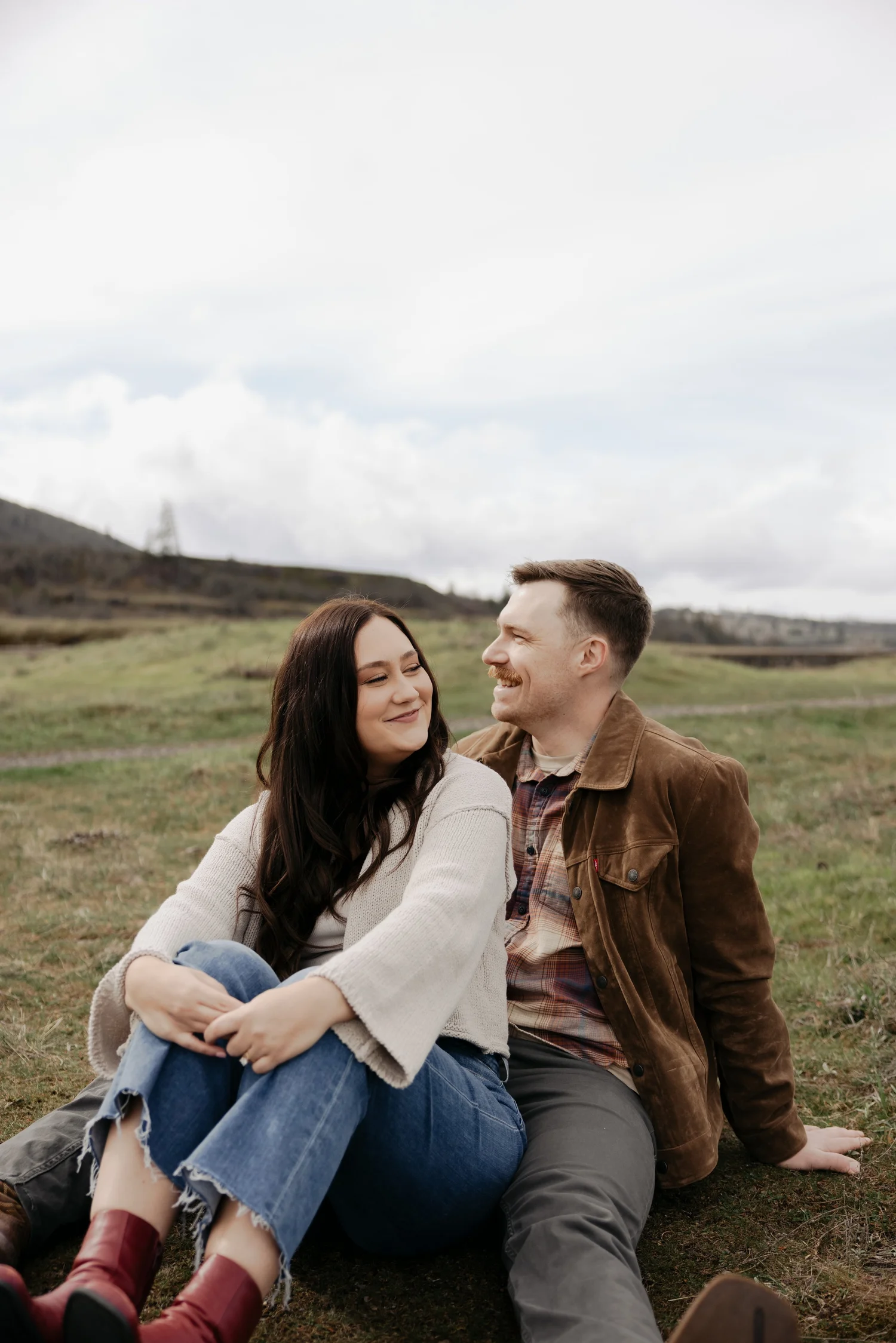 Columbia Gorge Dreamy Engagement Session