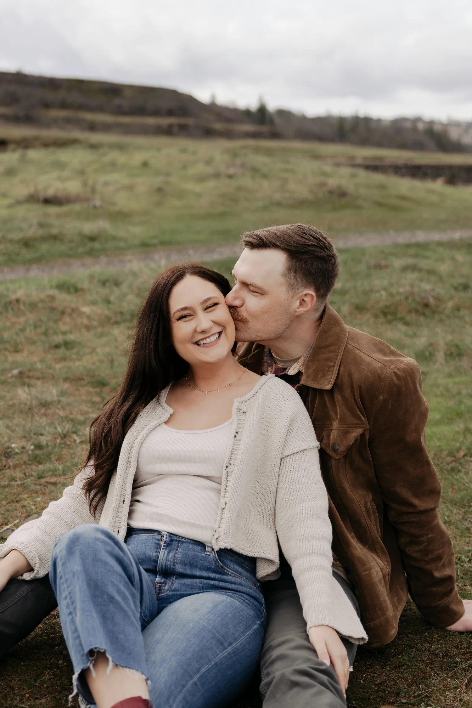 Columbia Gorge Dreamy Engagement Session