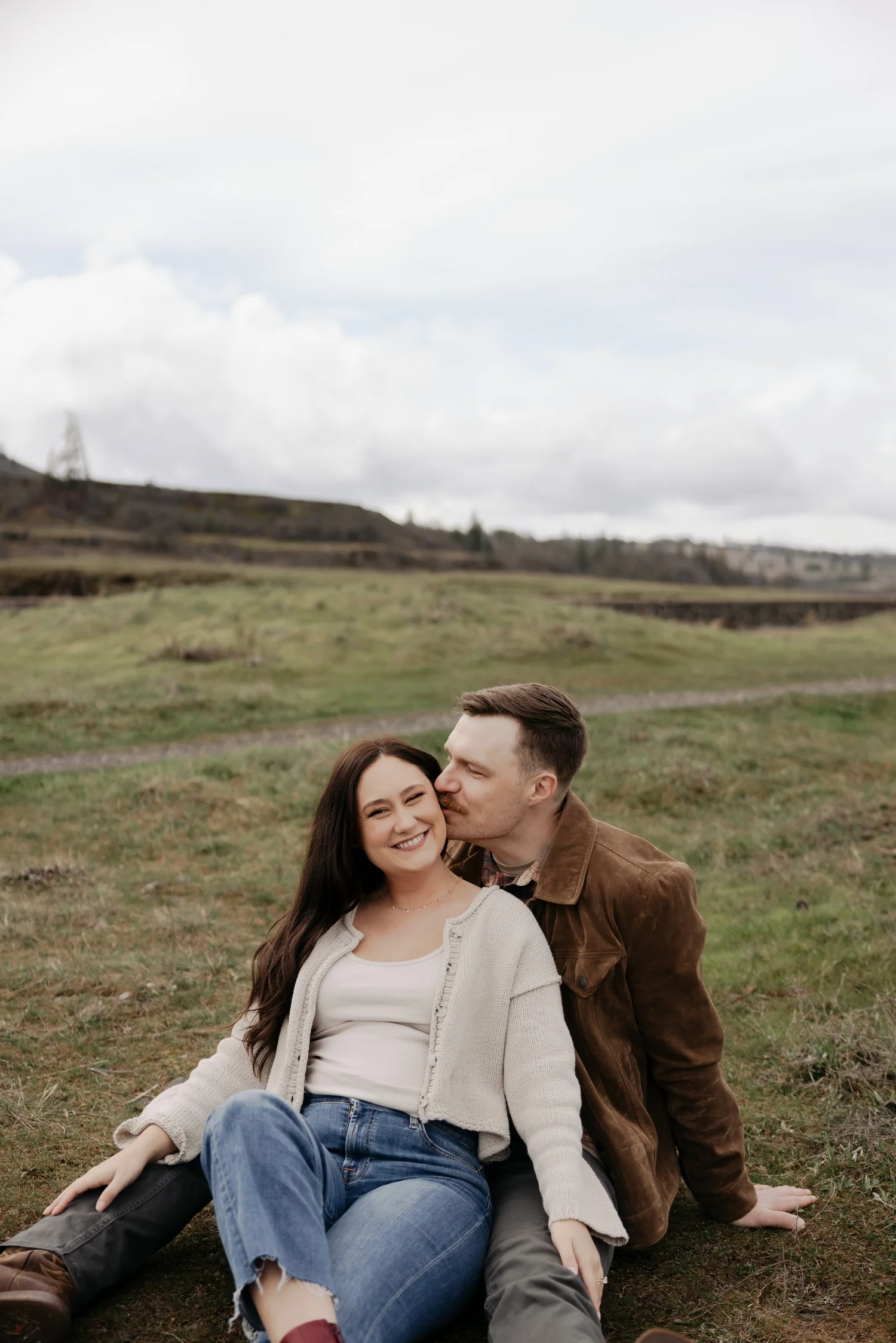 Columbia Gorge Dreamy Engagement Session