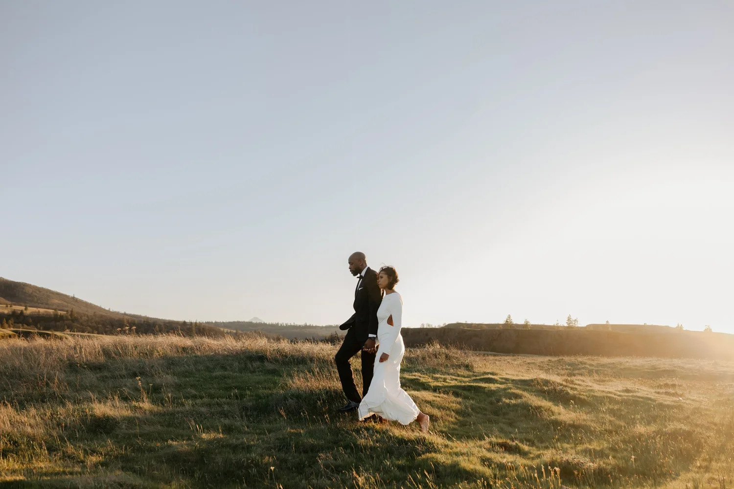 Columbia River Gorge Engagement Session at Golden Hour | Sabrina & Dennis