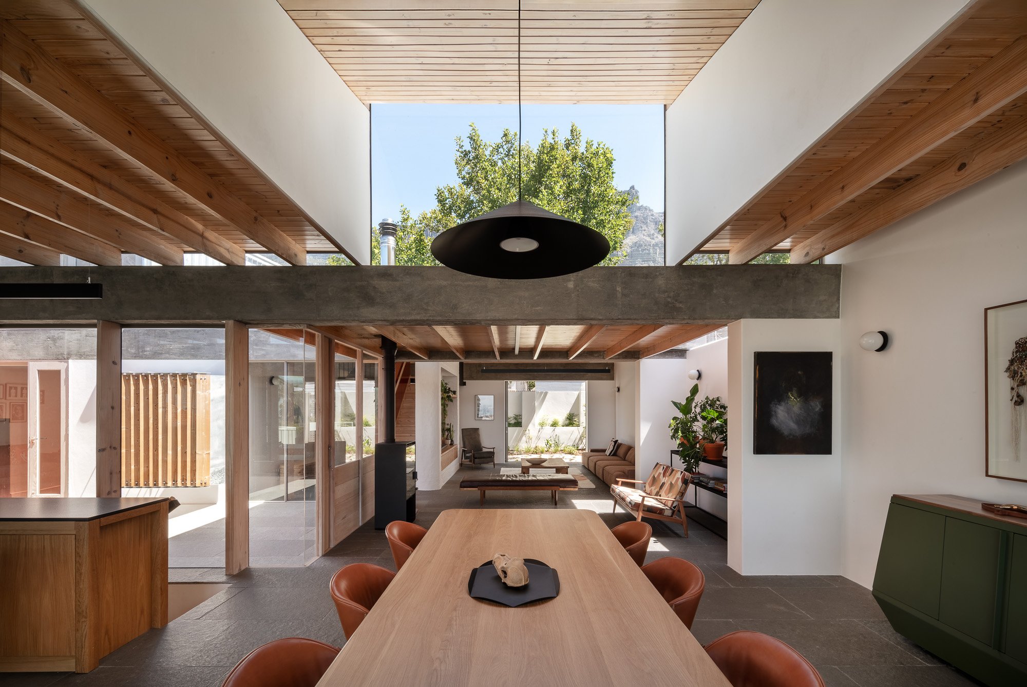 KLG_HOUSEMONTROSE_2024_©ParisB_24_LR.jpg