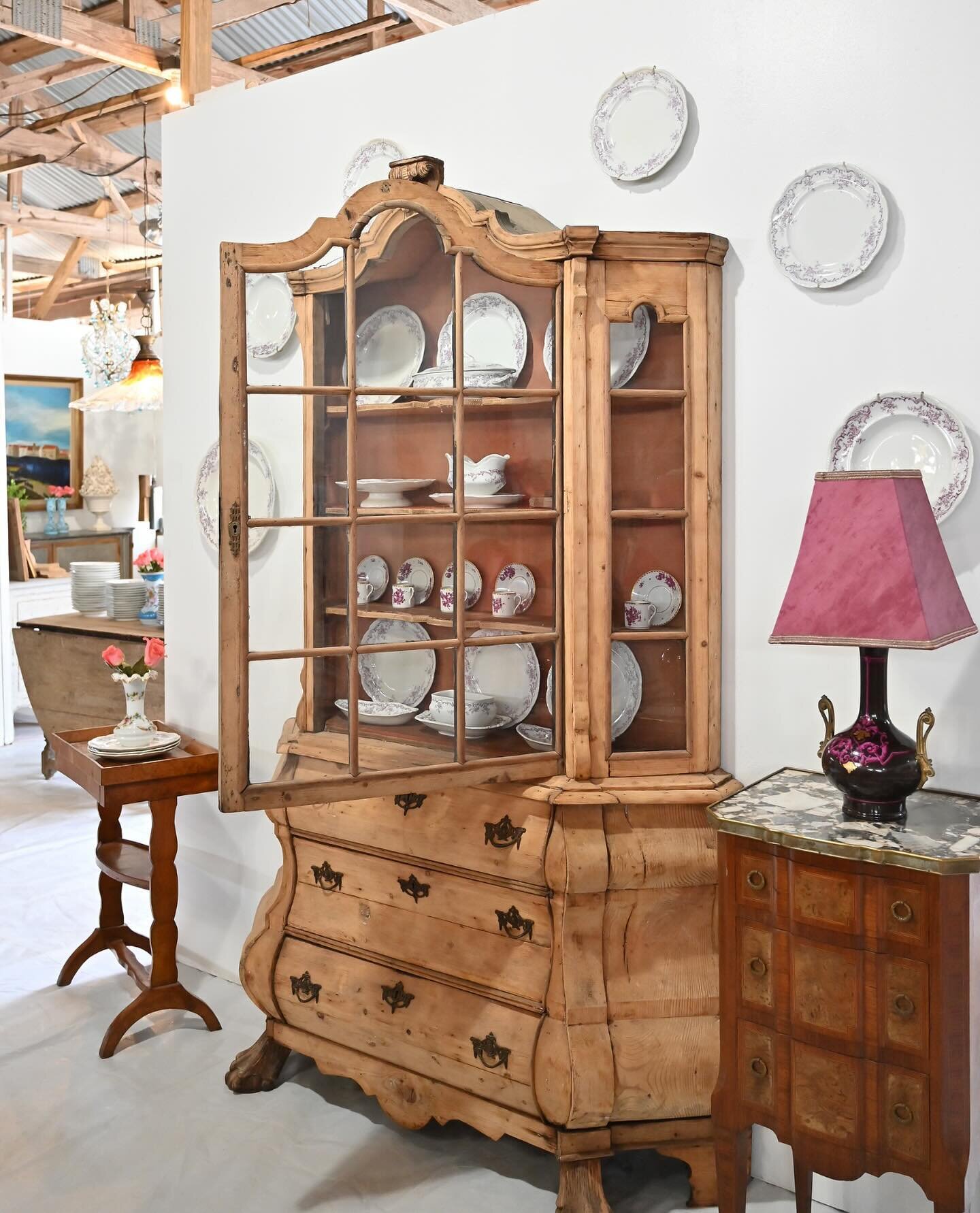 The most beautiful Dutch vitrine that I&rsquo;ve seen in many years. A petite, delightful shape with original glass door to house the most delicate of treasures. Perfect for kitchen or bath, dining or entry. Available now in our beautiful showroom @b