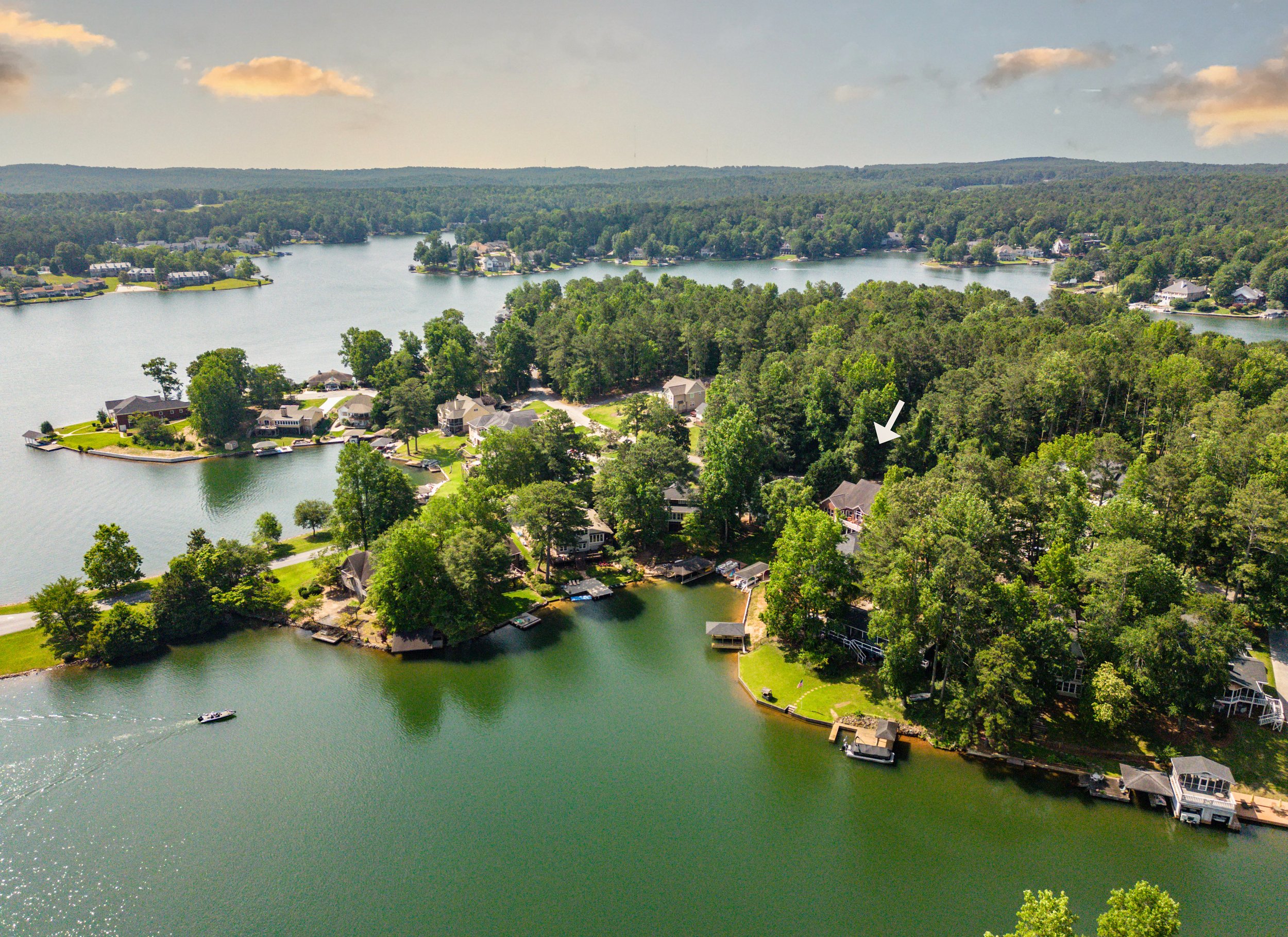 Aerial - Surroundings 2.jpg