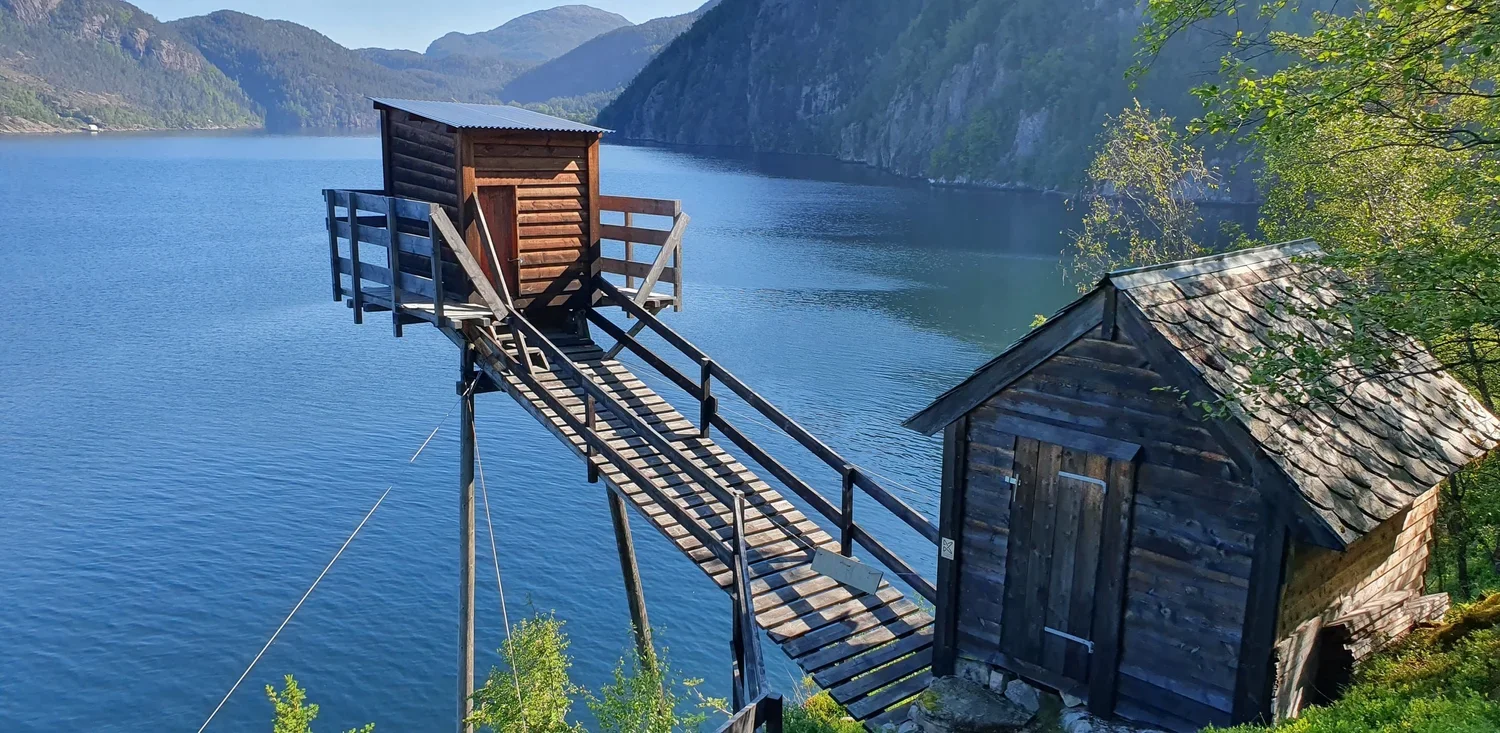 Kleiveland Gard og laksegiljene