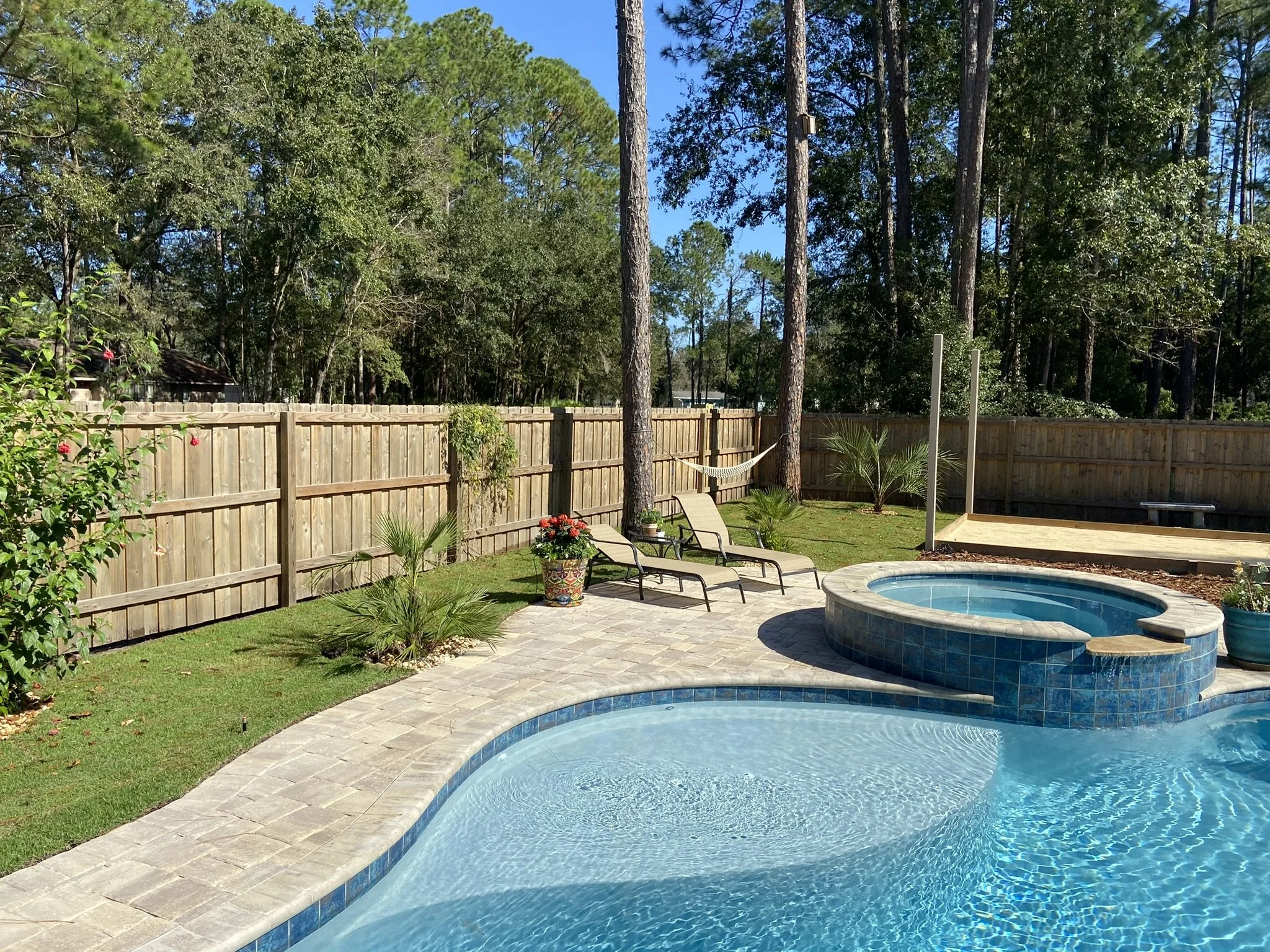 Build - Laureman Pool 2.JPEG