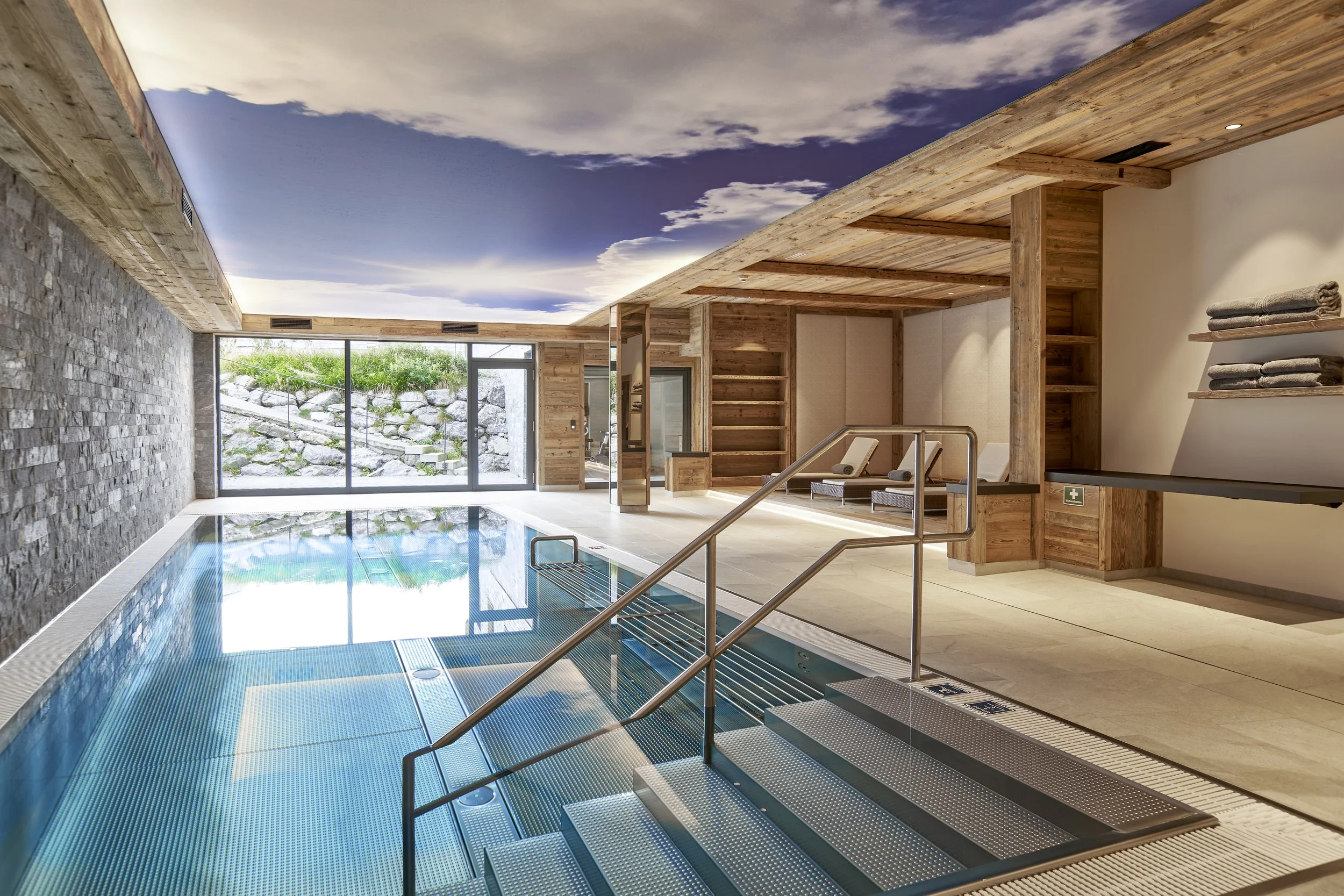 2023-10_ChaBo_Spa-Schwimmbad_M1.jpg
