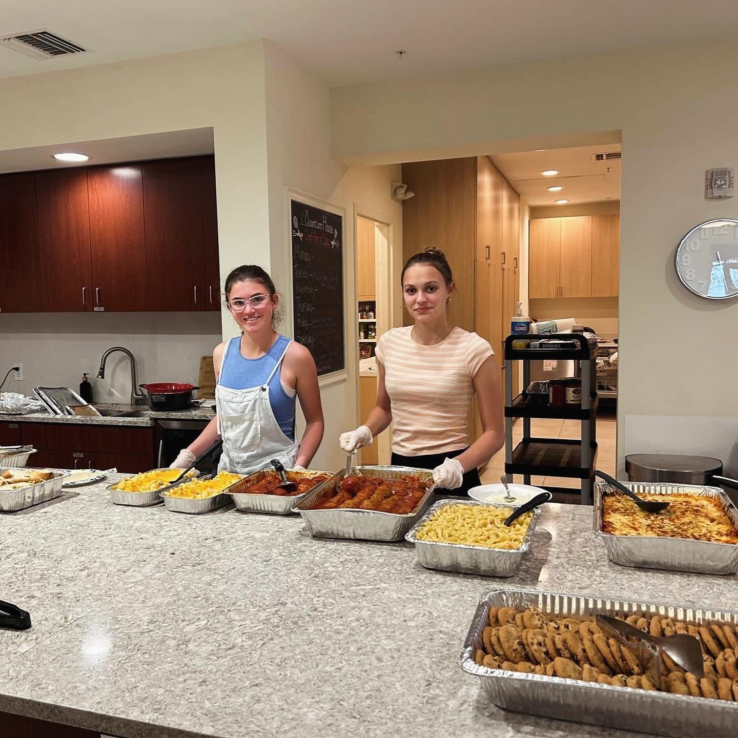 🔙✨ Throwback to Marin R. and Audrey H.'s heartwarming adventure at Quantum House last month! 

🍳🏠 These NJHs superstars turned up the heat in the kitchen, whipping up delicious meals for families in need. 

🌟💖 Let's rewind and relive the magic o