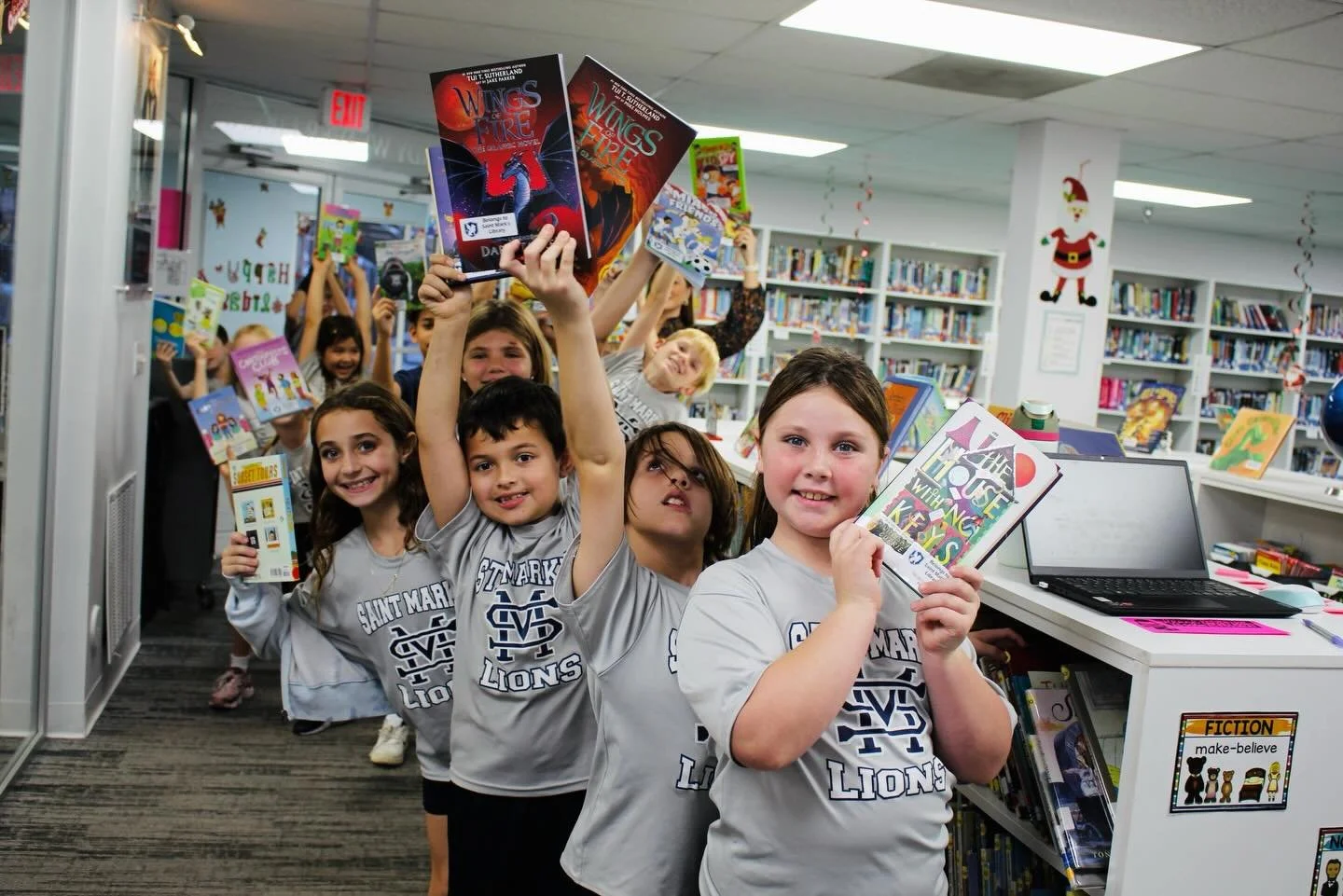 Welcome to Starbooks Cafe! 

Our Lower School students headed over to the media center to see what Ms. Hill brewed up for them. It was a latte fun as students visited the cafe to sample new titles and grand stories. 

Every student who stopped by was
