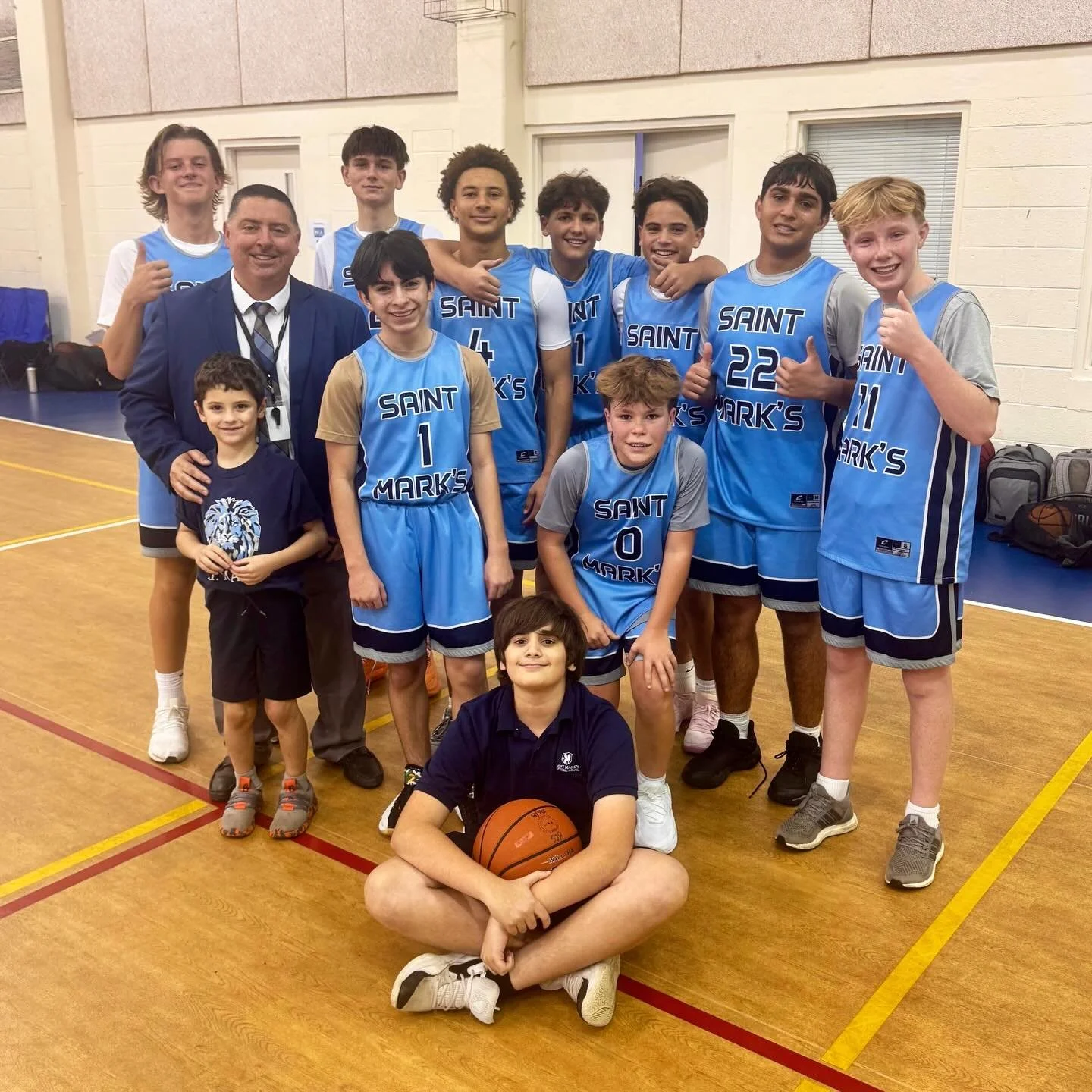 A Winning Week! 🏆

Our winter 2 sports are off to an impressive start with big wins across the board. 

Varsity Boys Basketball, Youth Boys Basketball, and Youth Girls Soccer all took home their first victories of the new season! 

Congrats to all o