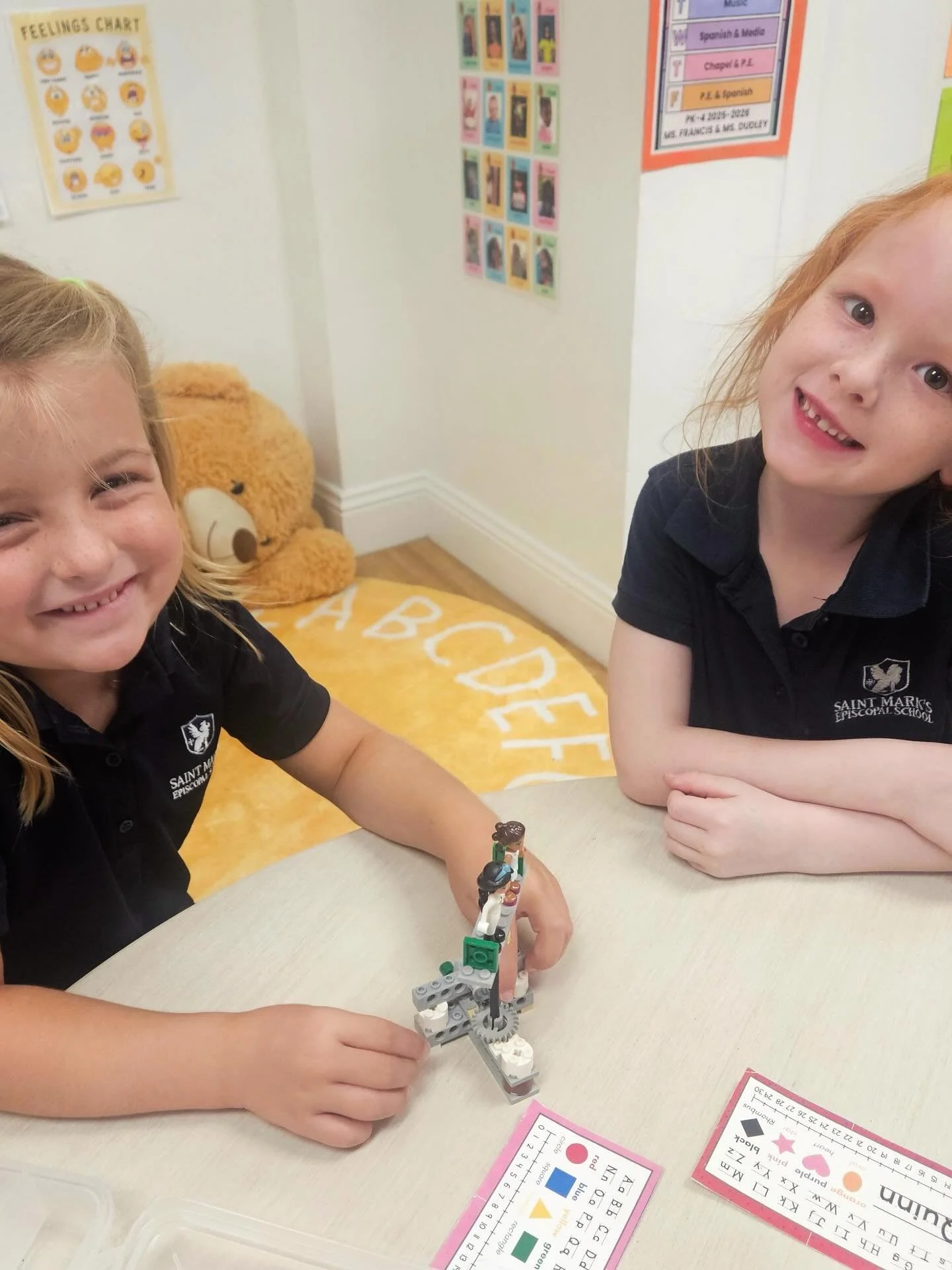 Future Engineers at Work 🤖

Our young learners are diving into the world of robotics! Through our Kinder-Bots with Snapology, After School Enrichment, students are getting hands on introduction to STEM using LEGO kits. 

From building to problem sol