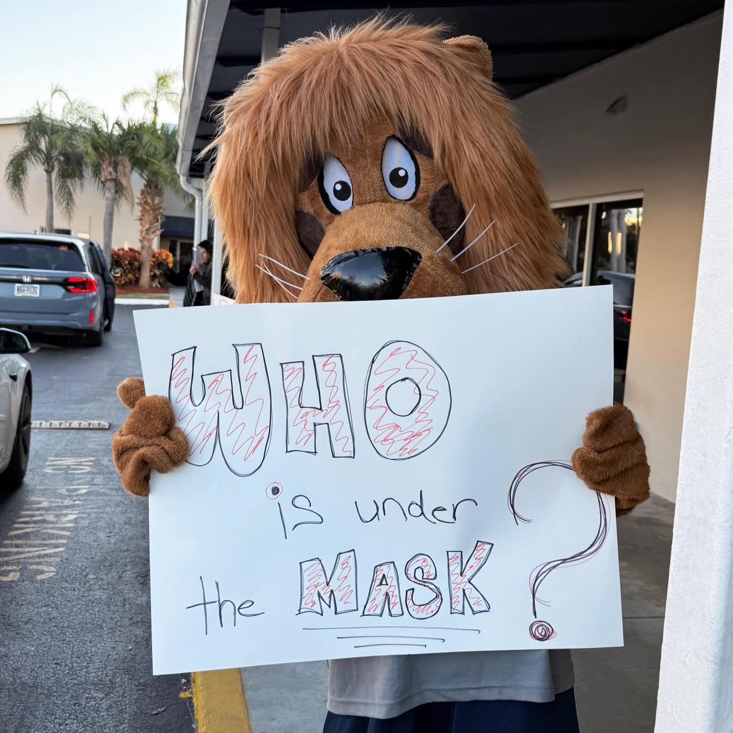 🦁🔍 MYSTERY ALERT AT SAINT MARK&rsquo;S!

Someone at our school is hiding behind a LION MASK&hellip; and it&rsquo;s up to YOU to figure out who it is!

🕵️&zwj;♀️ Your mission:
Every day leading up to our Middle School Social, we&rsquo;ll drop a clu
