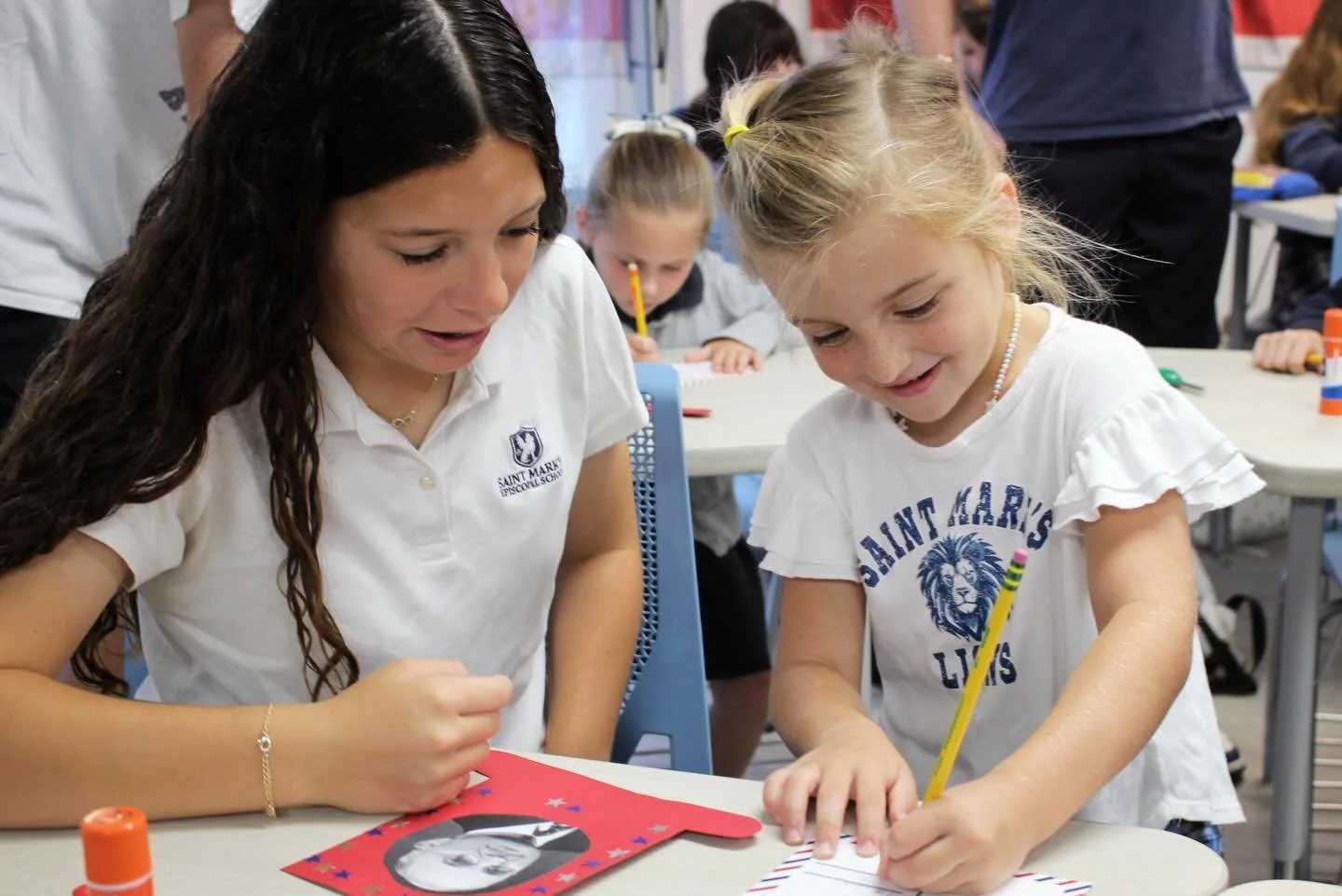 The Best Part of 8th grade? Mentoring our Kindergartners 🇺🇸

Our Kindergartners are hard at work preparing for their highly anticipated Presidents&rsquo; Showcase, and they had some very special help today. 

Each Kindergarten student was paired wi