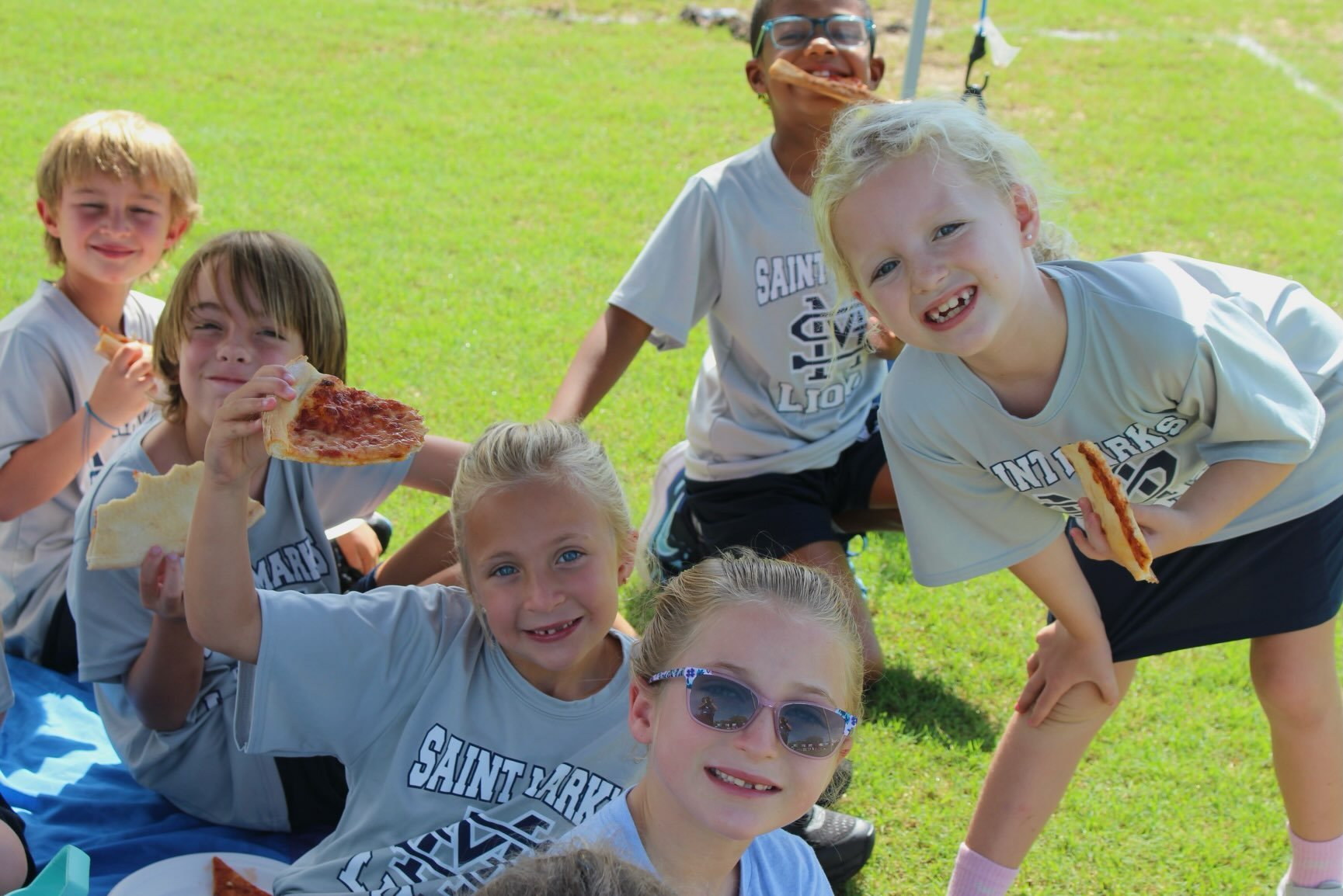 What a day!! 🍕🎤

Pizza, dancing, popsicles and DJ Parker! The Annual Fund rolled out in style. 

It&rsquo;s a lot of fun to be a Saint Mark&rsquo;s Lion! 🦁 

#SMES #SMEStradition #EachChildEachDay #pizza #annualfund