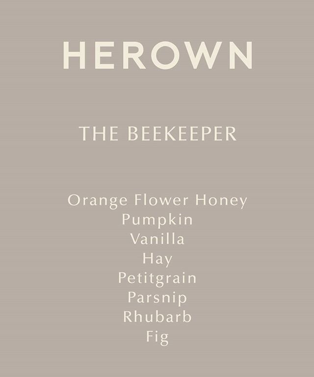The Beekeeper is a soft, moreish blend of sparkling petitgrain and mellow white flowers enriched by the sweetness of rare orange flower honey. Sweet pulpy notes of pumpkin and parsnip add alluring richness
.
275g candle - up to 70 hour burn time
.
.
