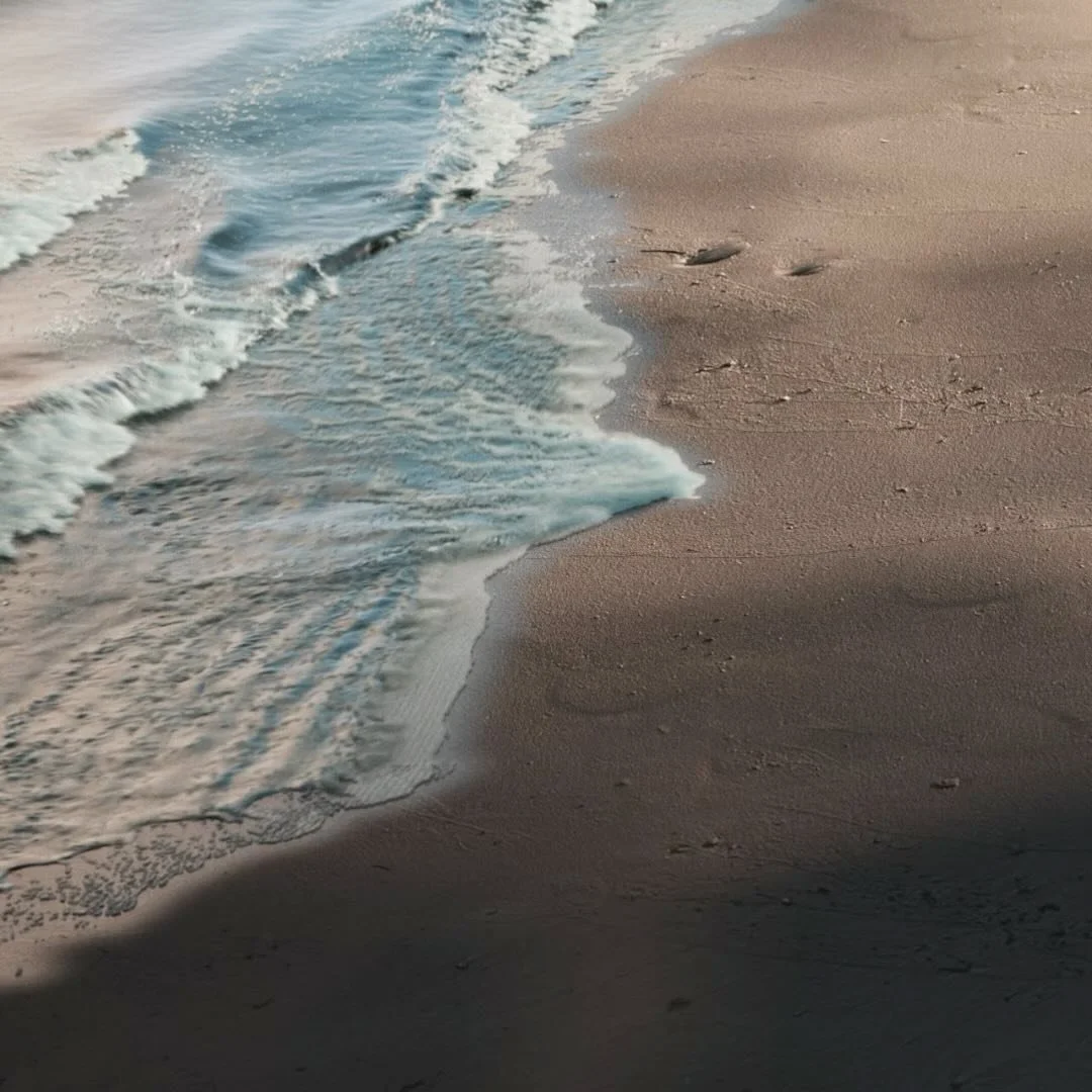 🌊 Day &amp; Night Waves. When I was building out all the elements for the Rio beach scene, it became apparent that it just wouldn&rsquo;t feel right without some proper waves. The simulation and lighting on this was a fun challenge - ended up utiliz