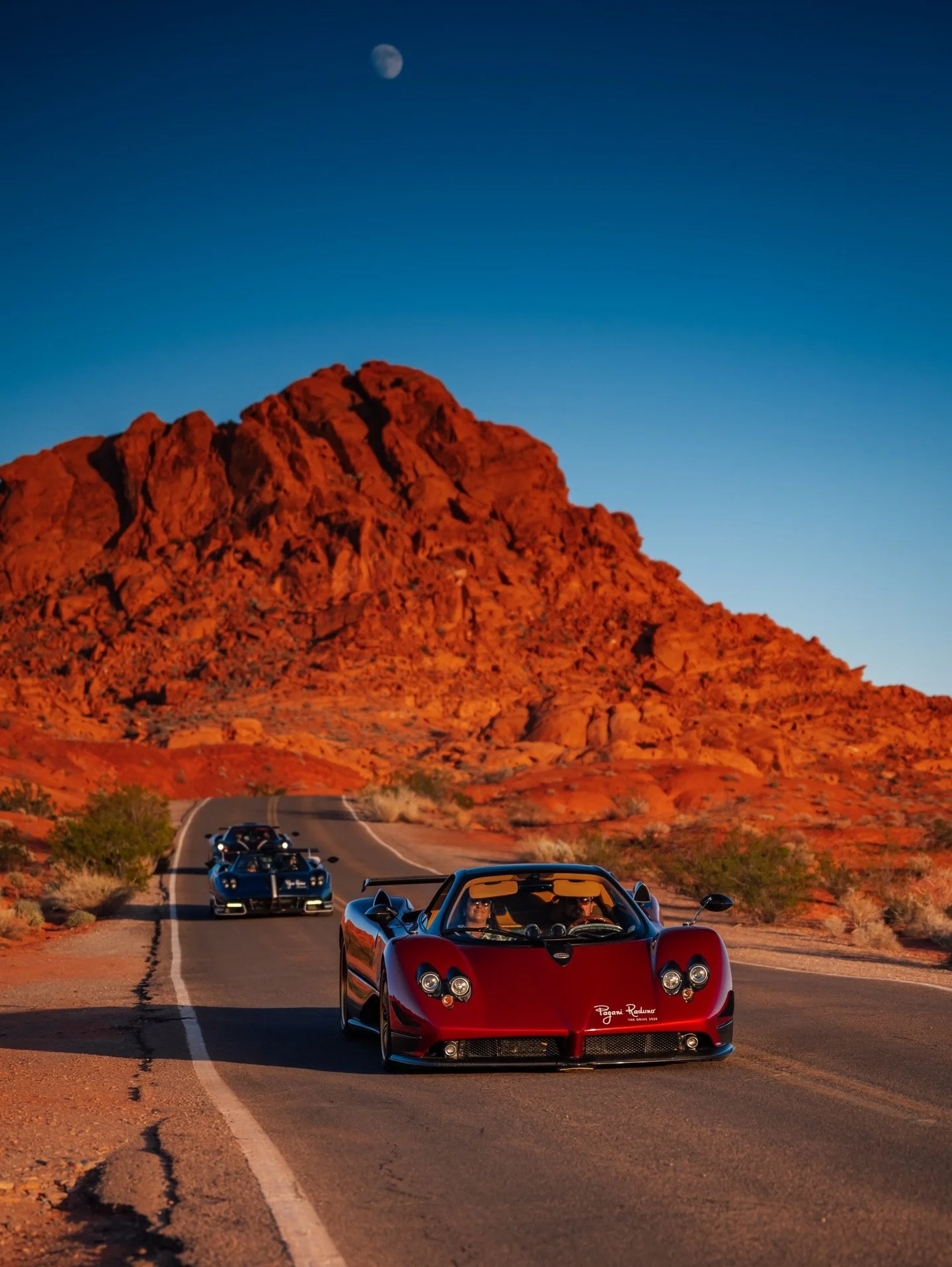 One of the best spec&rsquo;d Zonda F&rsquo;s in existence and truly a treat to see it out in the wild. 
#pagani #zondaf #paganiraduno