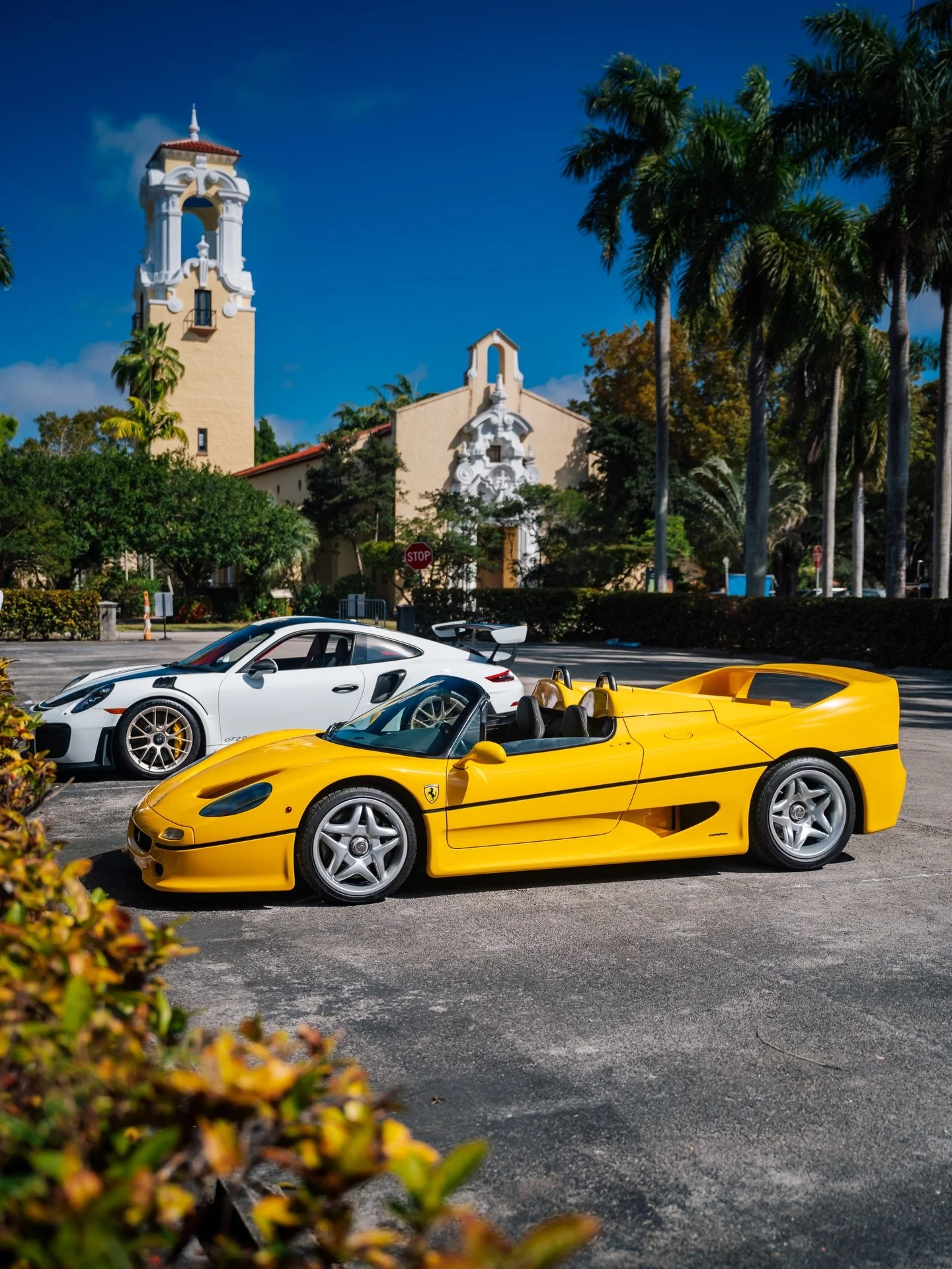 A pretty great start to the weekend&hellip;. Yellow F50 is incredible. 
#ferrari #f50 @modaevents_official #modamiami