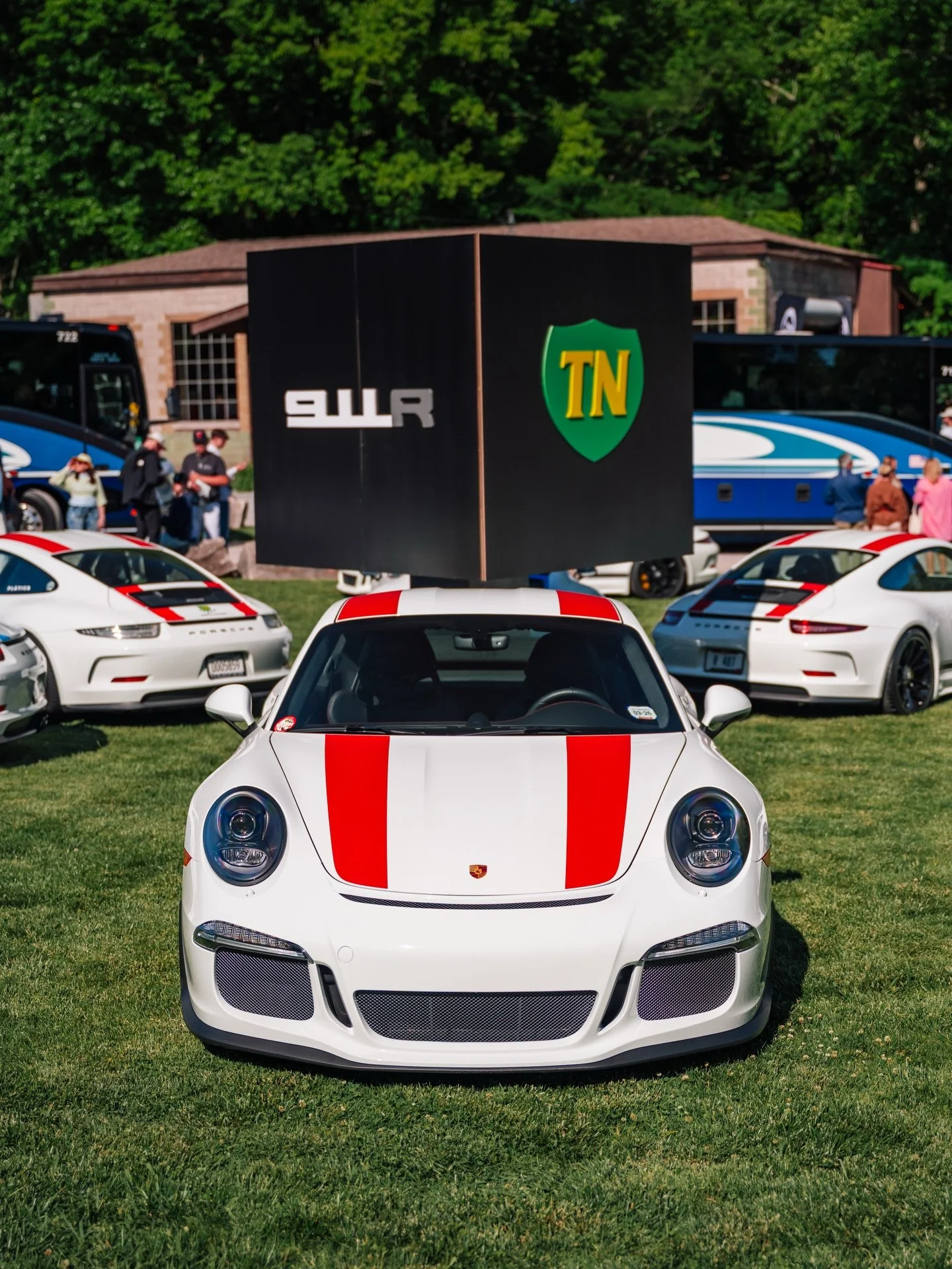 Porsche Platica!  Such an awesome event and even crazier to see 30+ Porsche 911R&rsquo;s. 🤯
#porsche #platica #911r