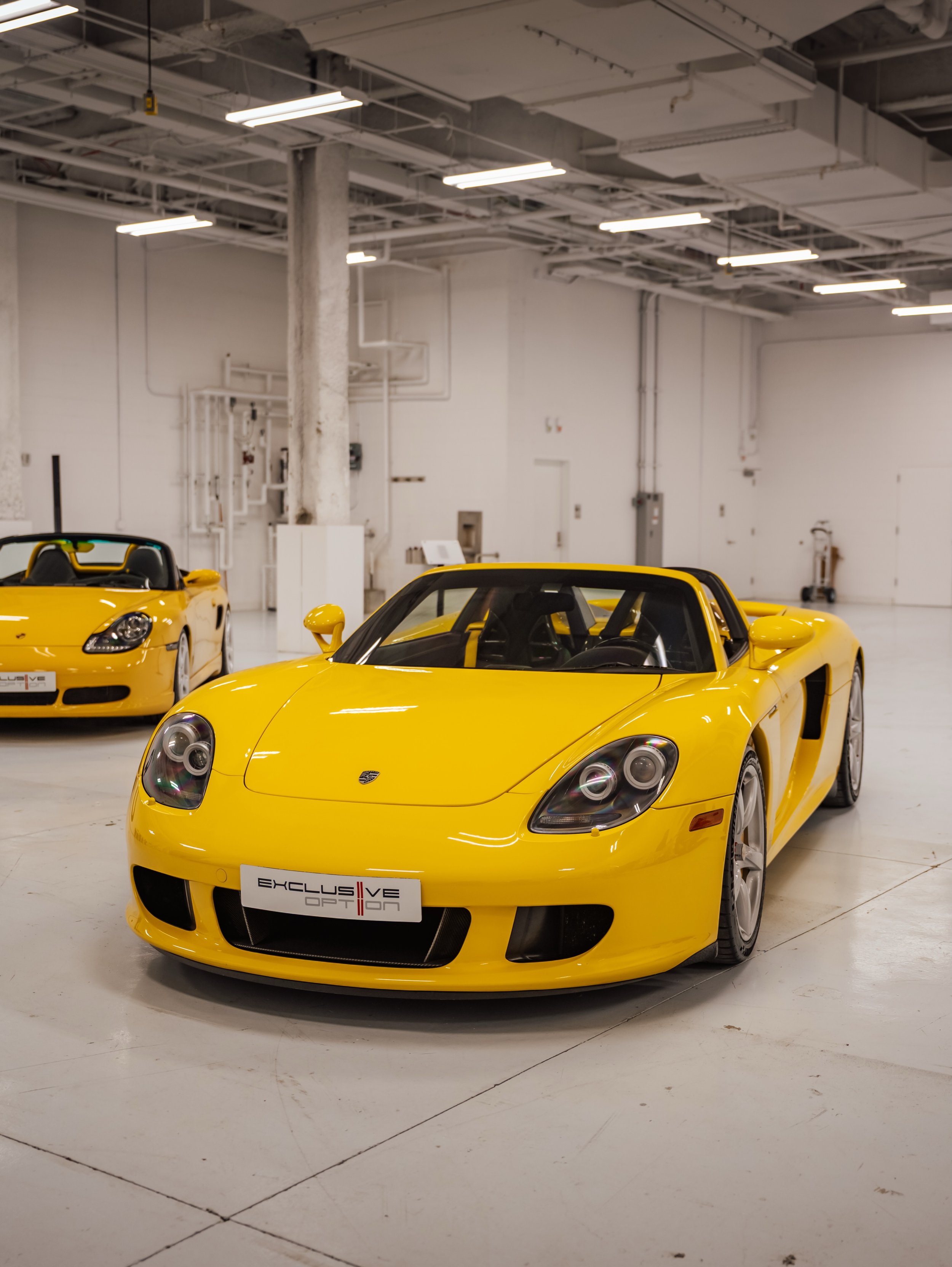 @rareshades 7 had quite the assortment of paint to sample shades to choose from and here are some of my favorites!
#rareshades7 #porsche #carreragt @rareshades @000magazine