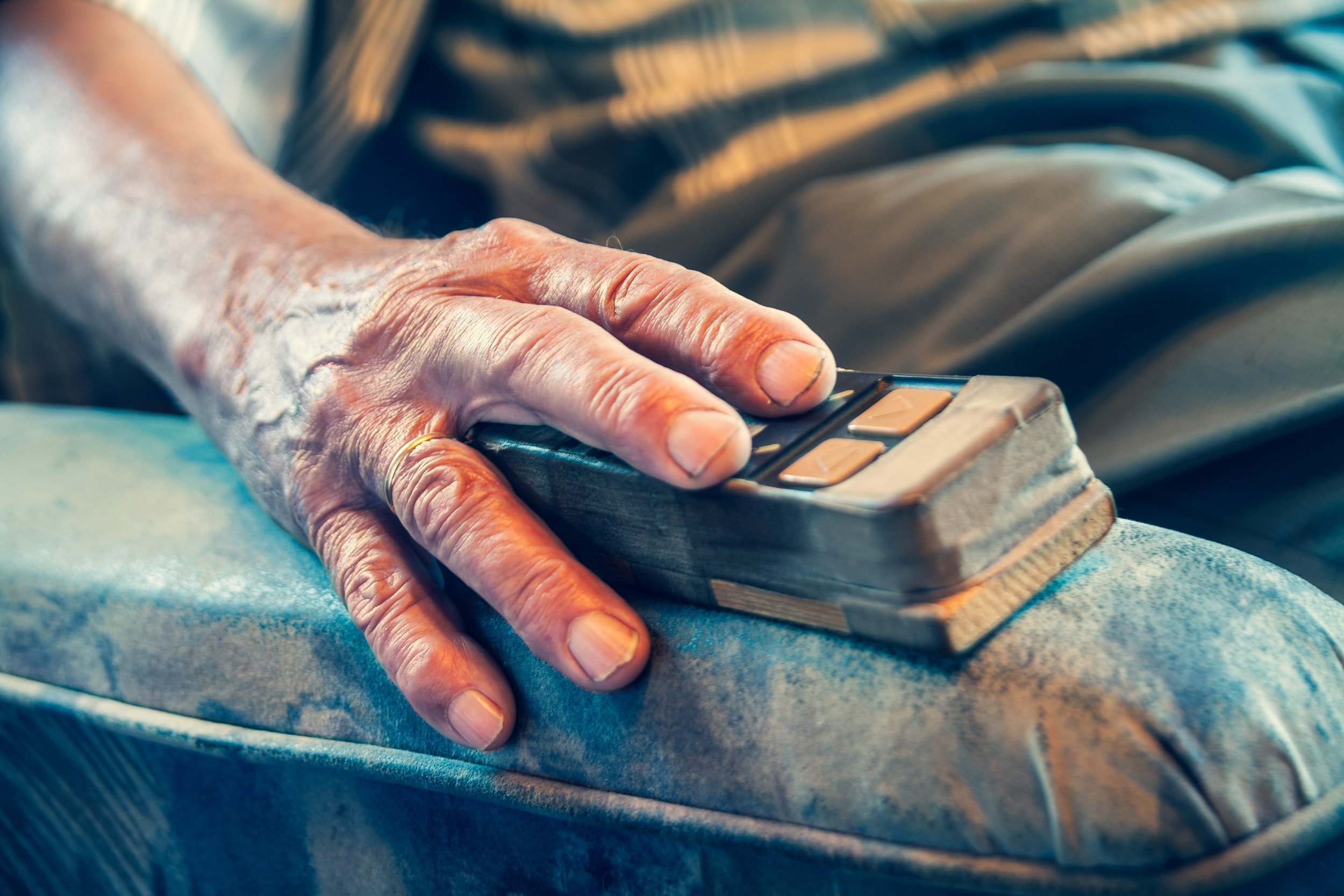 Become a Senior Companion to An Older Adult