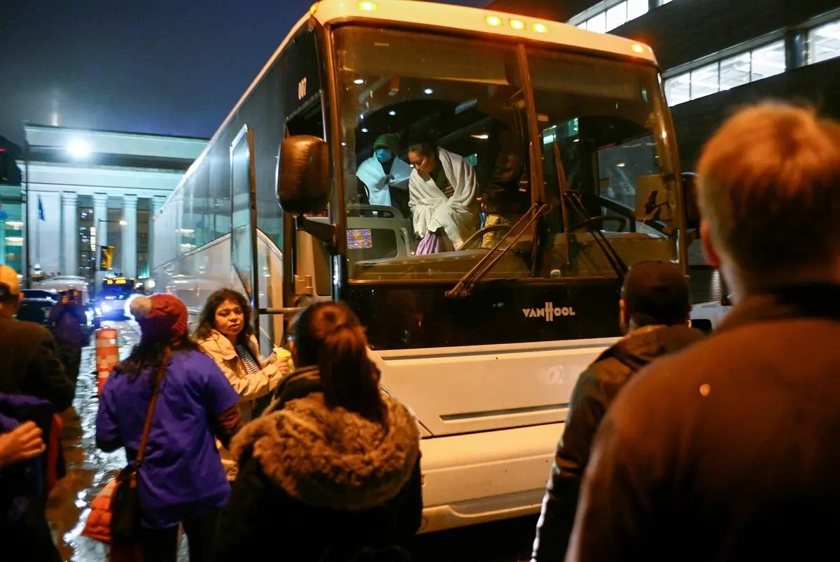 Abbott Expands Texas’ Busing Plan of Illegal Migrants