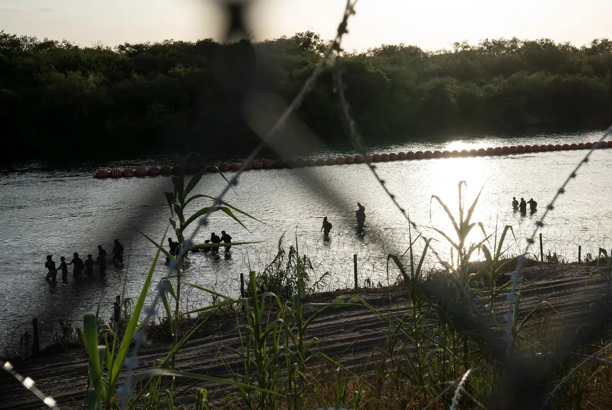 U.S. Justice Department Argues for Removal of Texas’ Floating Border