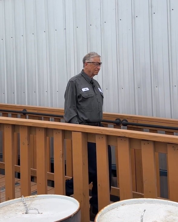 Bill Gates Visits Kingsville's Direct Air Capture Hub