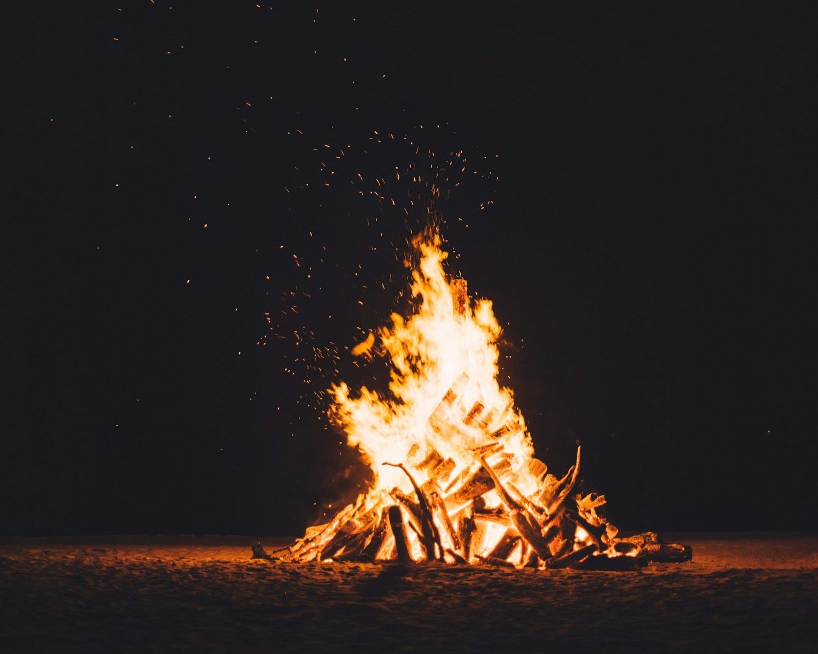 Texas A&M Considers Bringing Back Bonfire