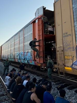 Illegal Migrants Found in Locked Train Compartment