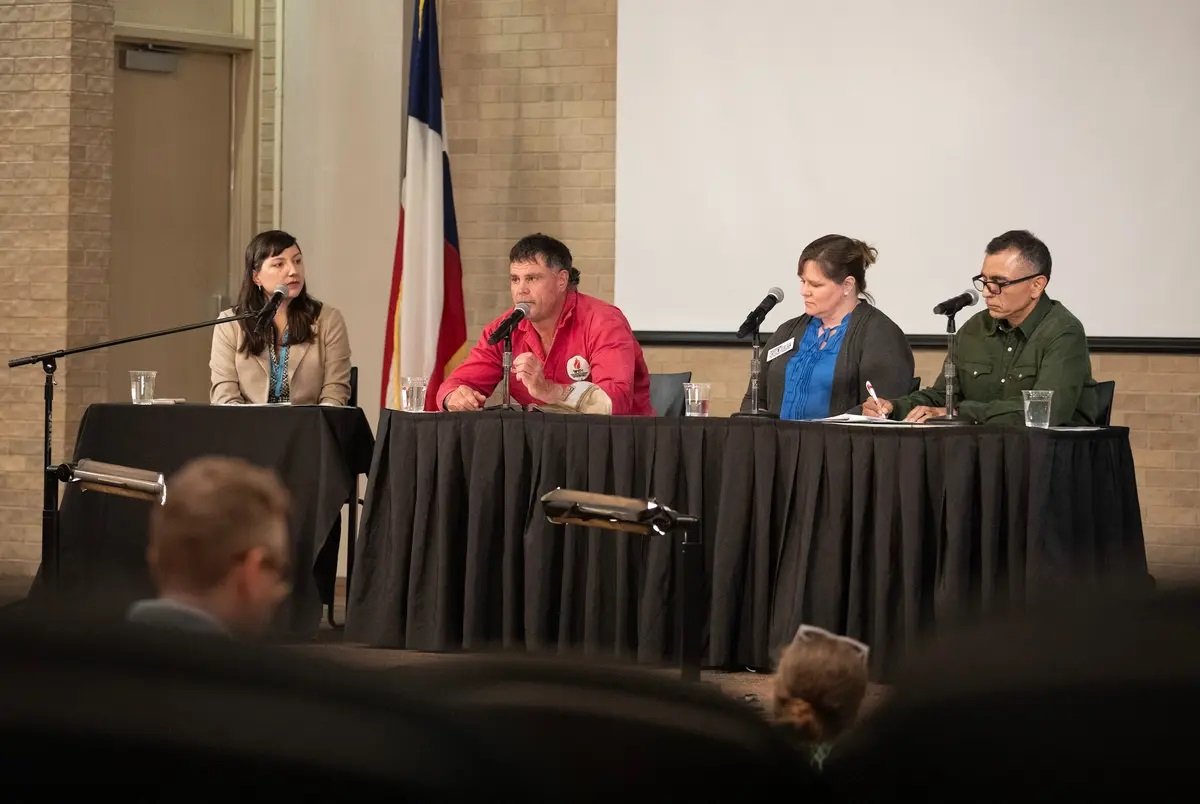 Railroad Commission Race Focus on Level of Oil and Gas Regulation