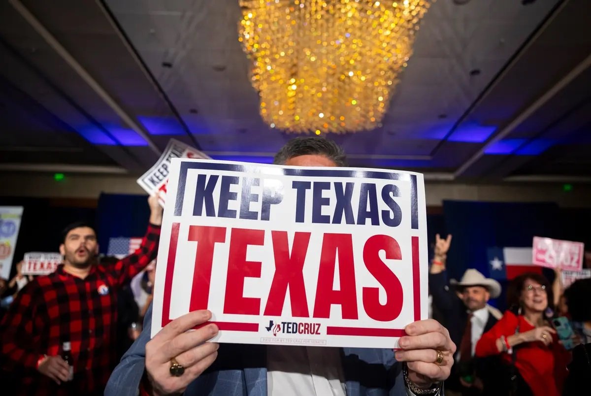 Trump, Cruz Keep Texas Red