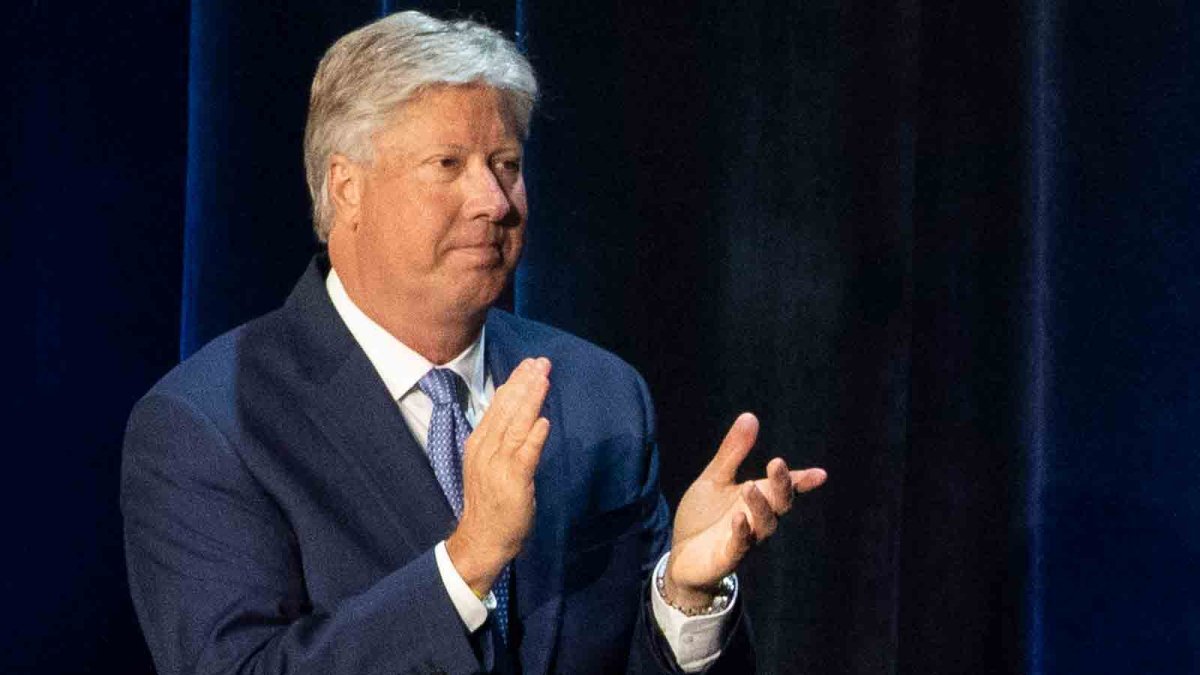 Former Texas Megachurch Pastor, Robert Morris, Indicted for Child Sex Crimes