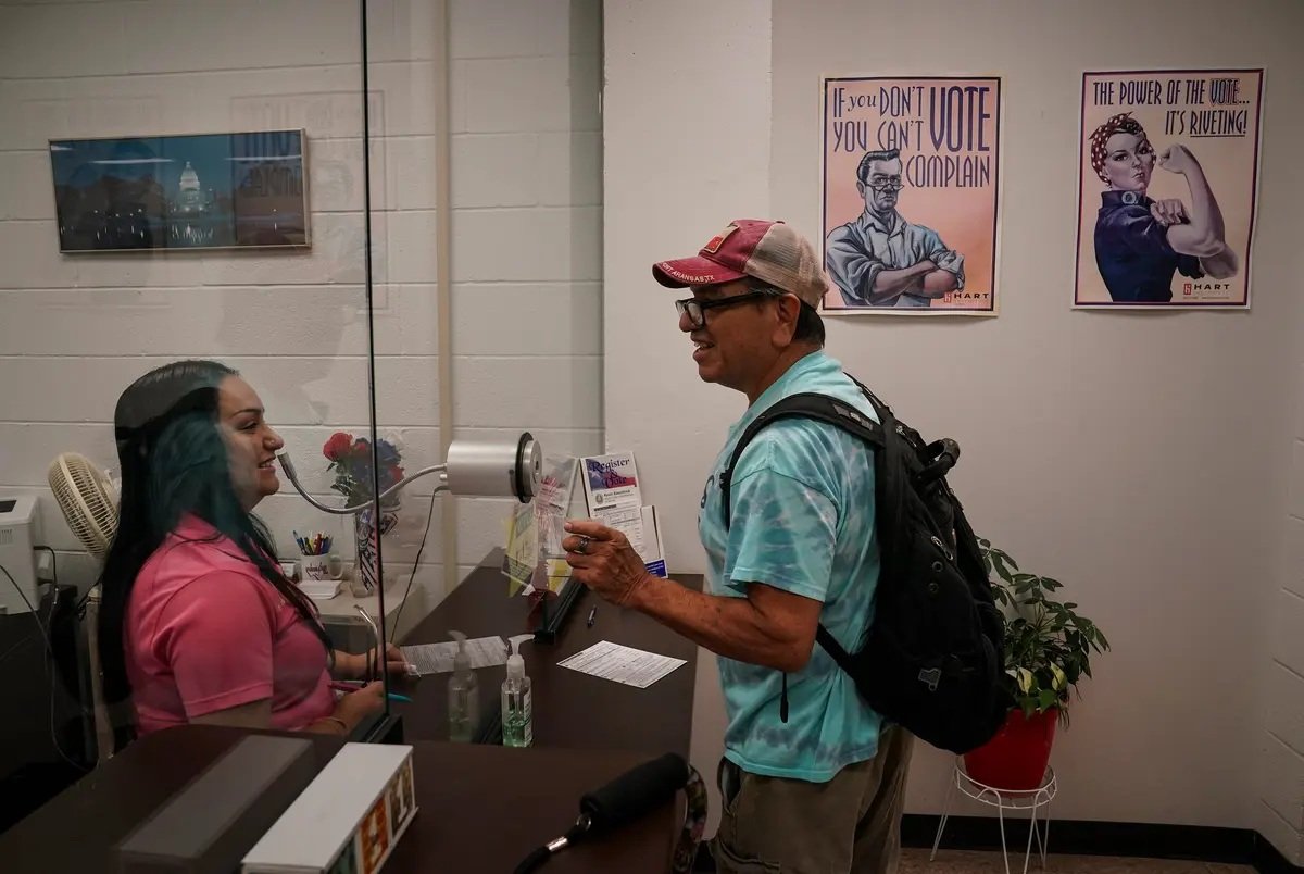 Texas Senate Unveils Bill Requiring Voters to Prove Citizenship