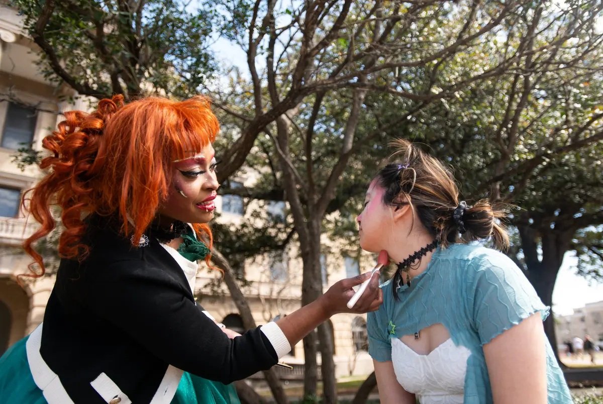 University of Texas System Bans Drag Shows in Campus Facilities