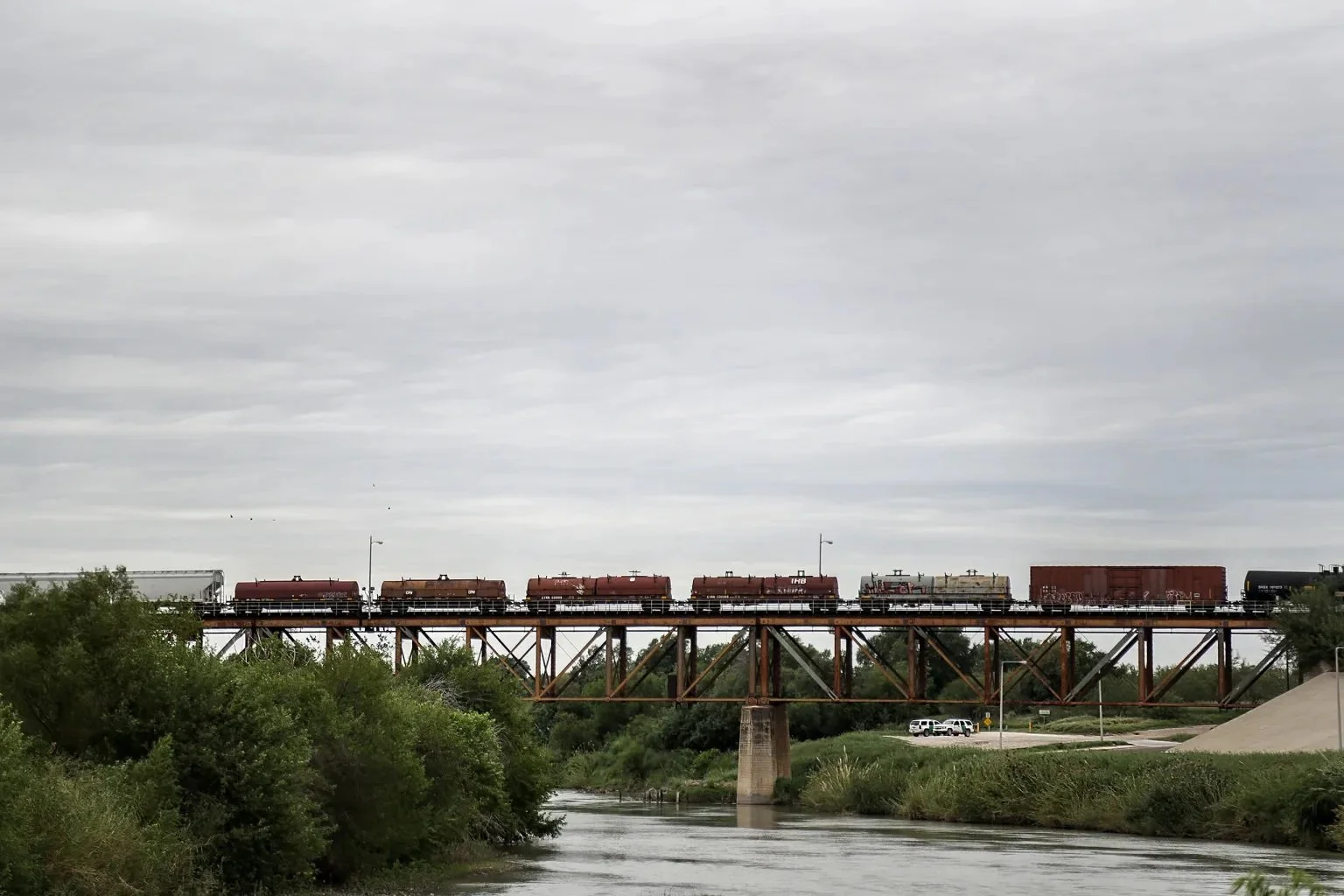 Six Bodies Found in Rail Car Near Laredo