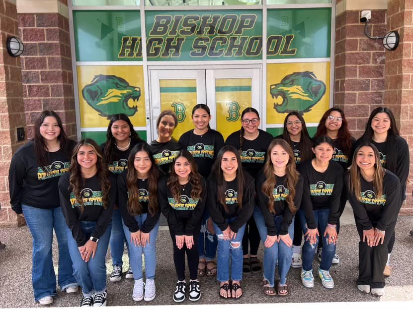 15 Lady Badger Powerlifter Advance to Regionals