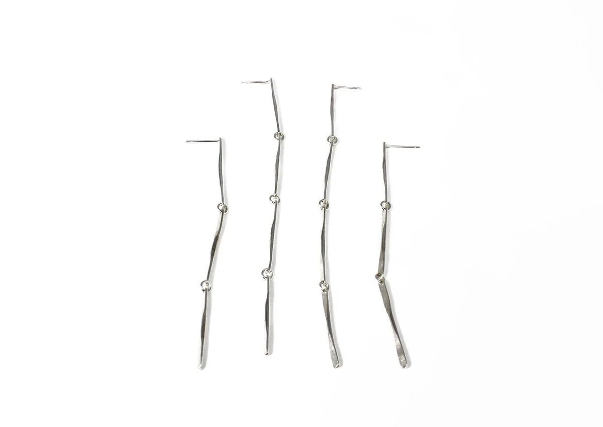 LXA Linked Stud LongMed WEB.jpg