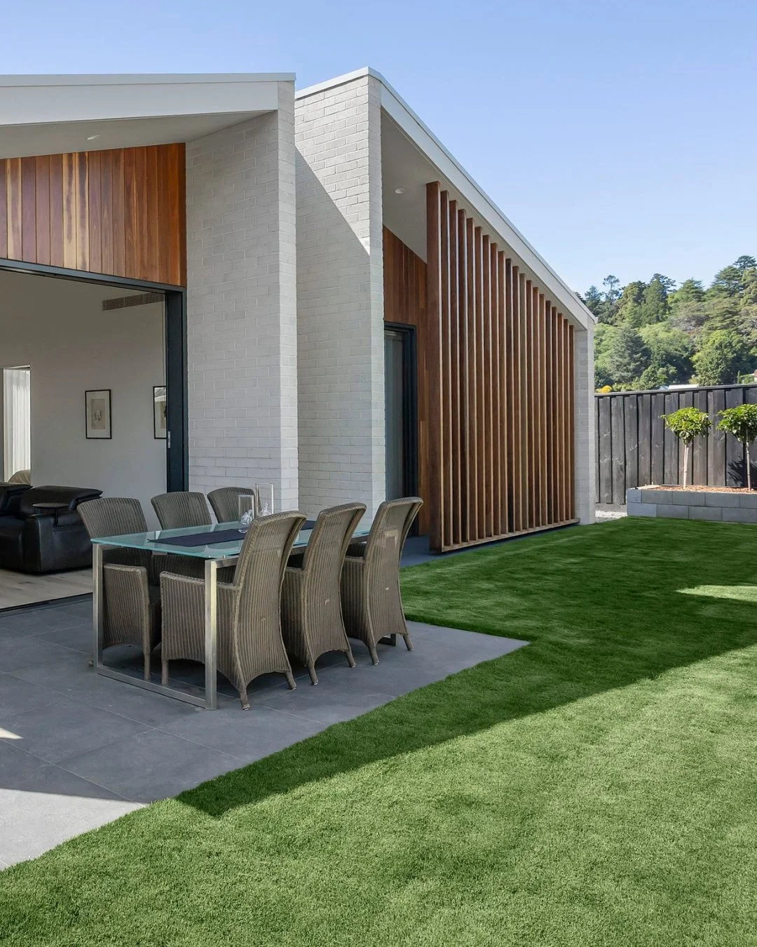 Ardel Daylesford Carousel - Slide 08.jpg