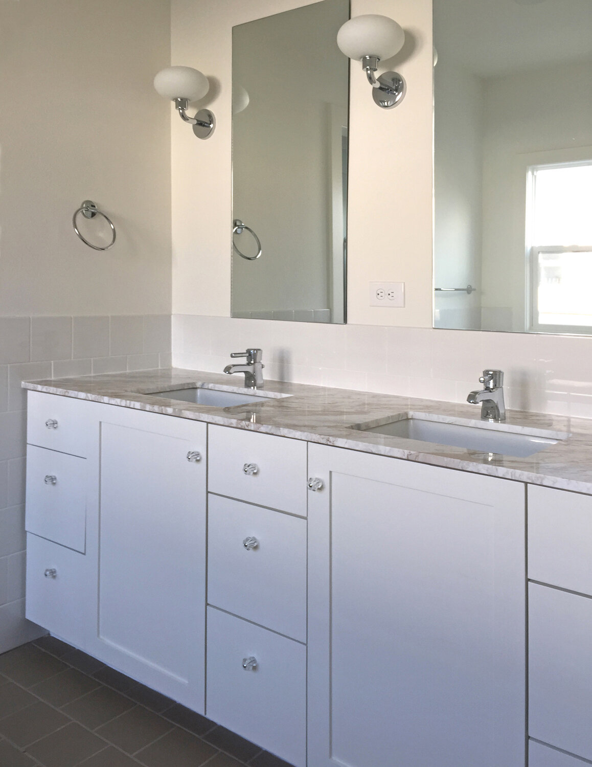 townhouse master bath angle.JPG