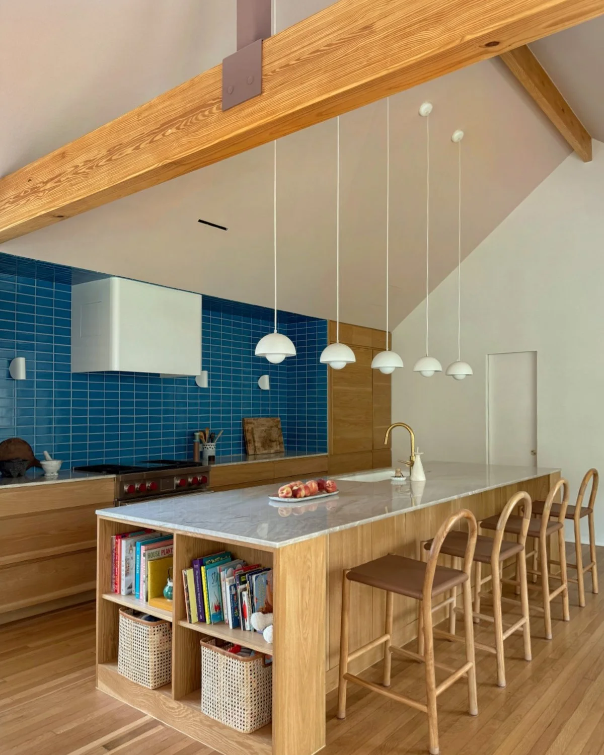 10 kitchen.jpg