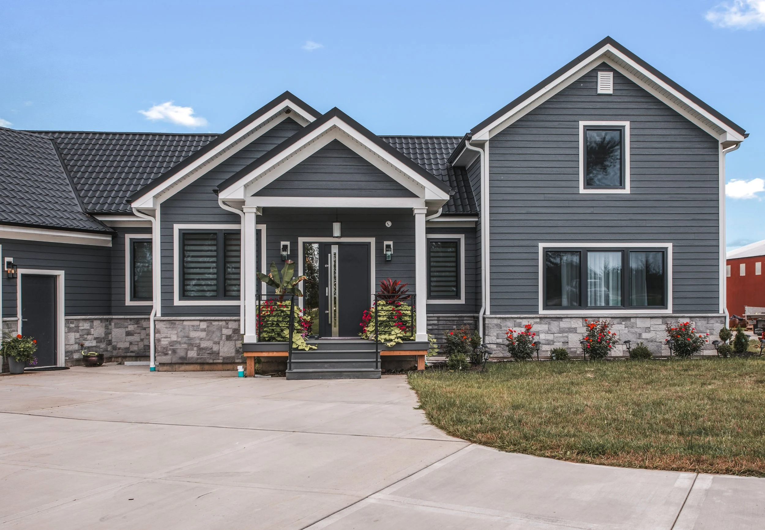 How Interior Designers Work With Contractors and Remodelers