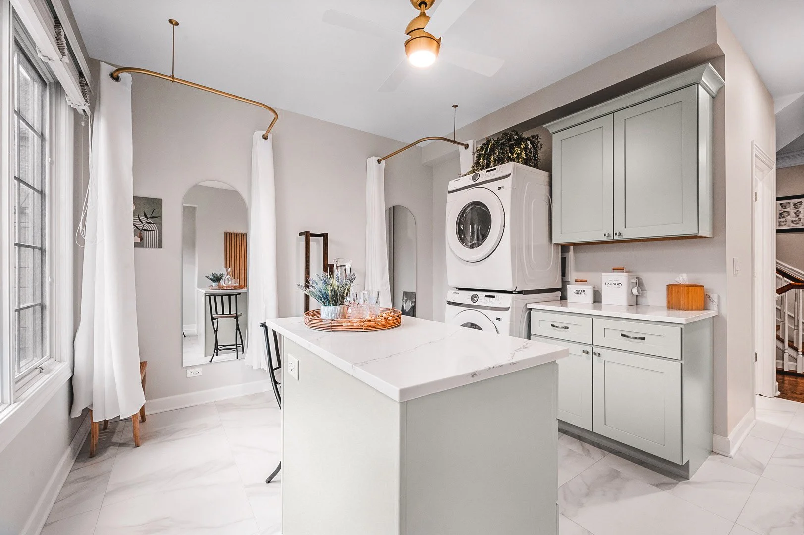 Summer Is Coming to Chicago — Why a Poolside Changing Room Makes All the Difference