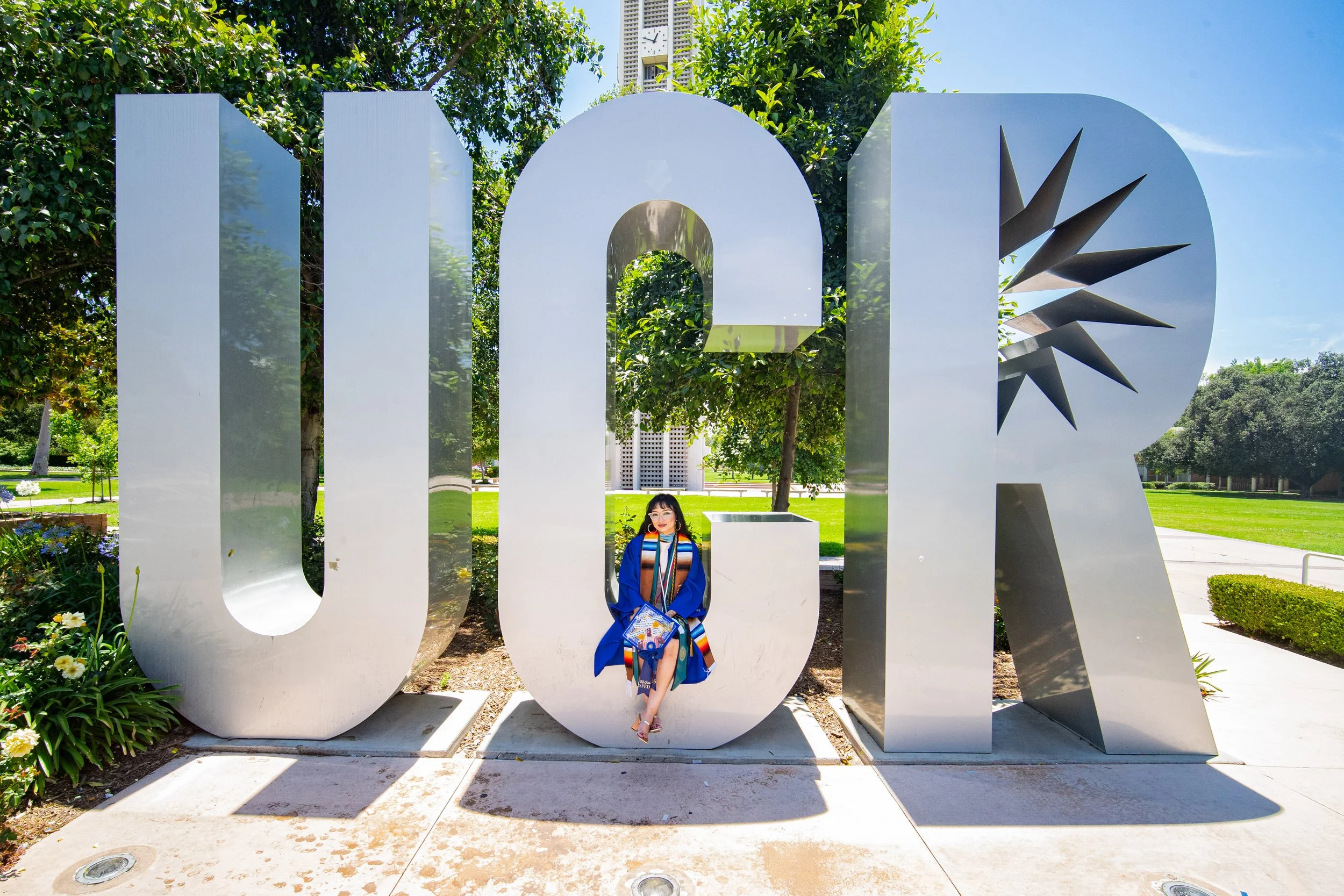 Mezmeriscenes.graduation.photography.services.graduation.photography (30).jpg