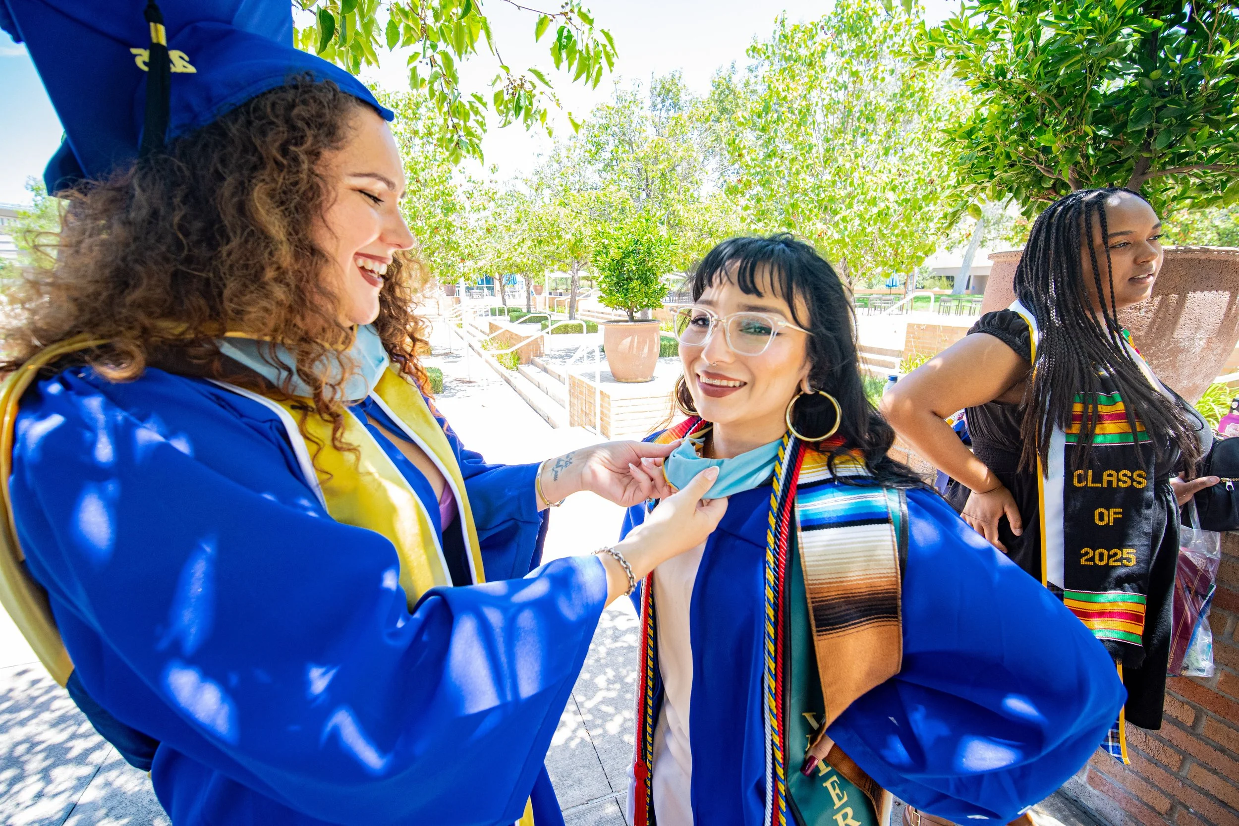 Mezmeriscenes.graduation.photography.services.graduation.photography (27).jpg