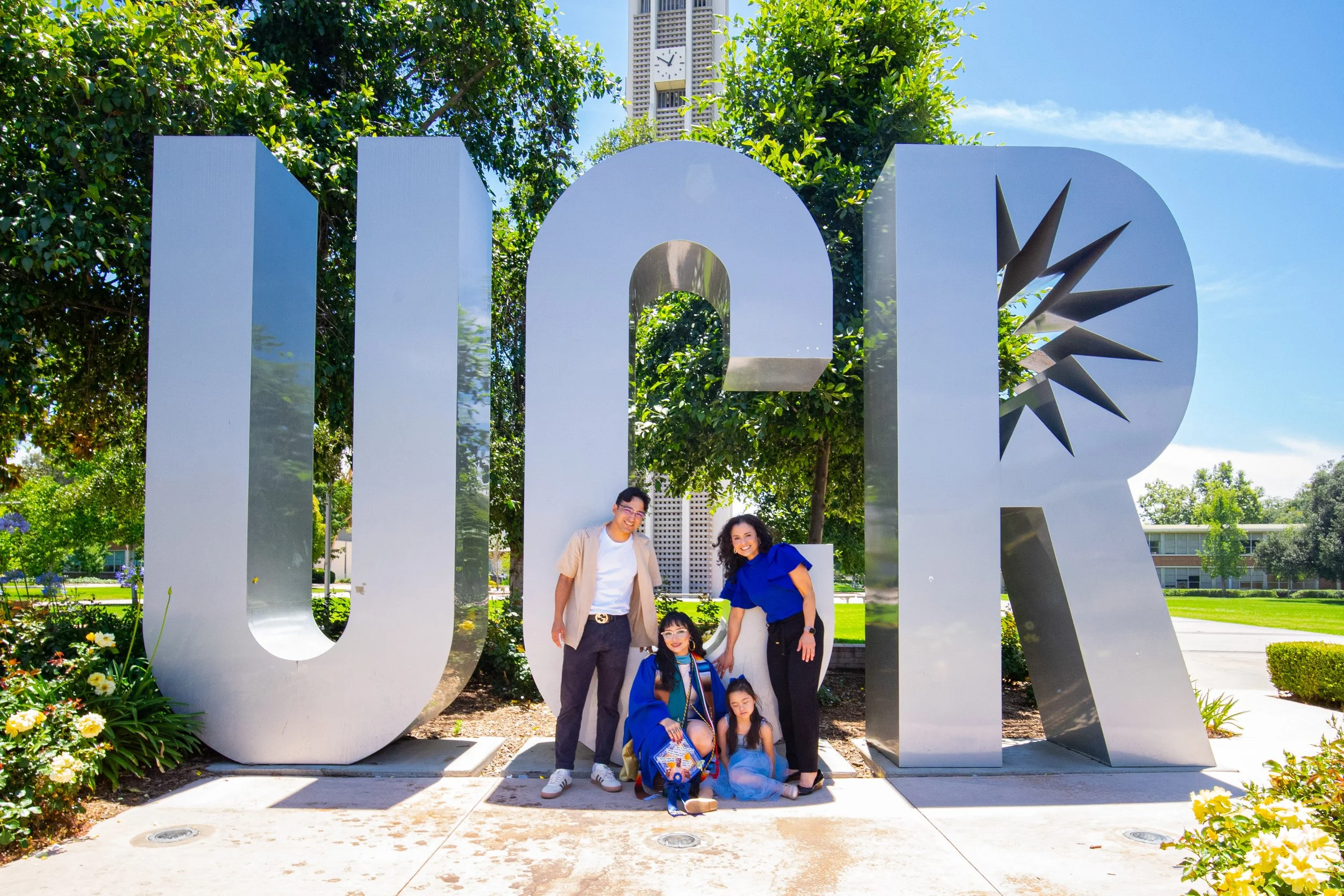 Mezmeriscenes.graduation.photography.services.graduation.photography (32).jpg