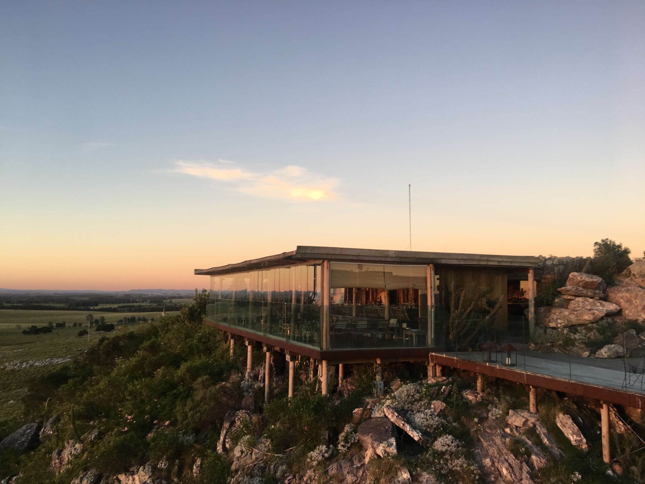 fasano-uruguay-glass-structure-in-countryside